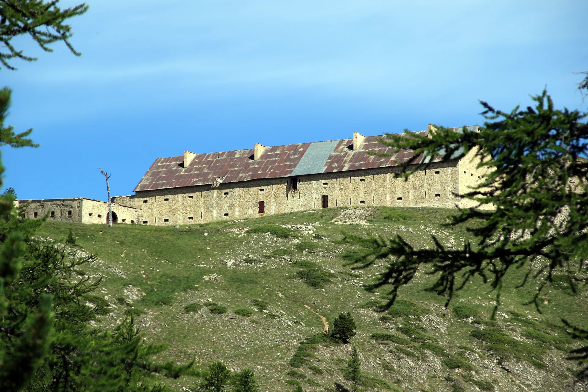 Grand lac de l'Oule à La Salle-les-Alpes — À 3,8 km du lac