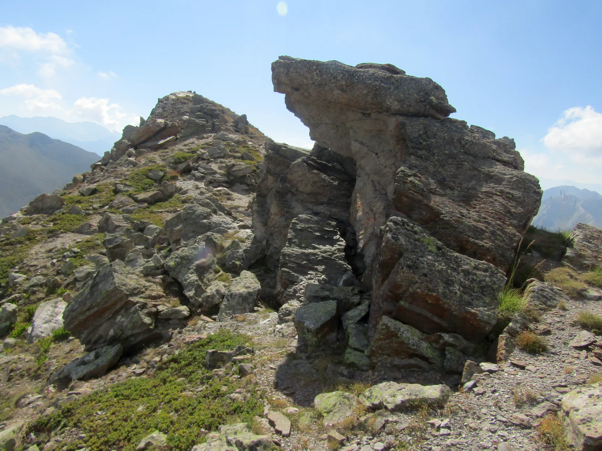 Grand lac de l'Oule à La Salle-les-Alpes — À 916 m du lac