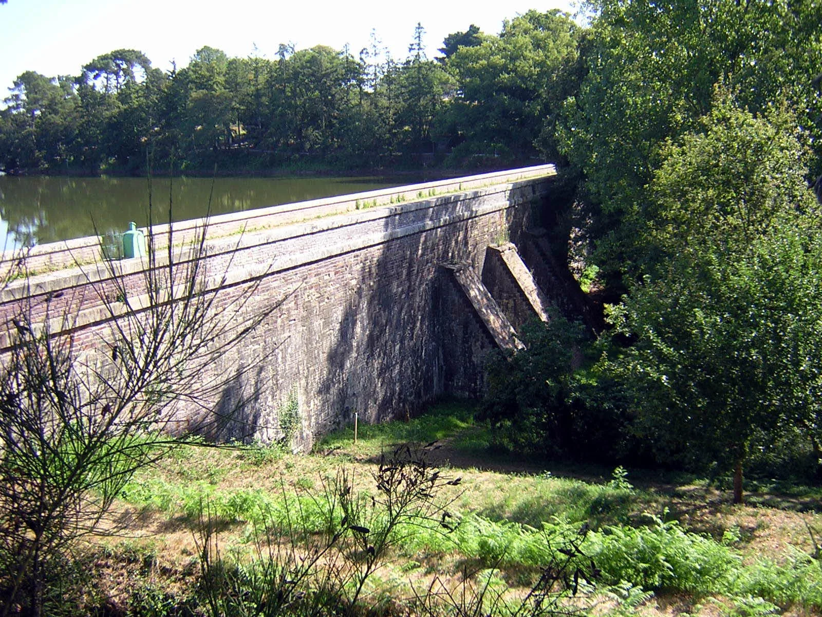 Grand Reservoir de Vioreau à Joué-sur-Erdre — À 1,0 km du lac