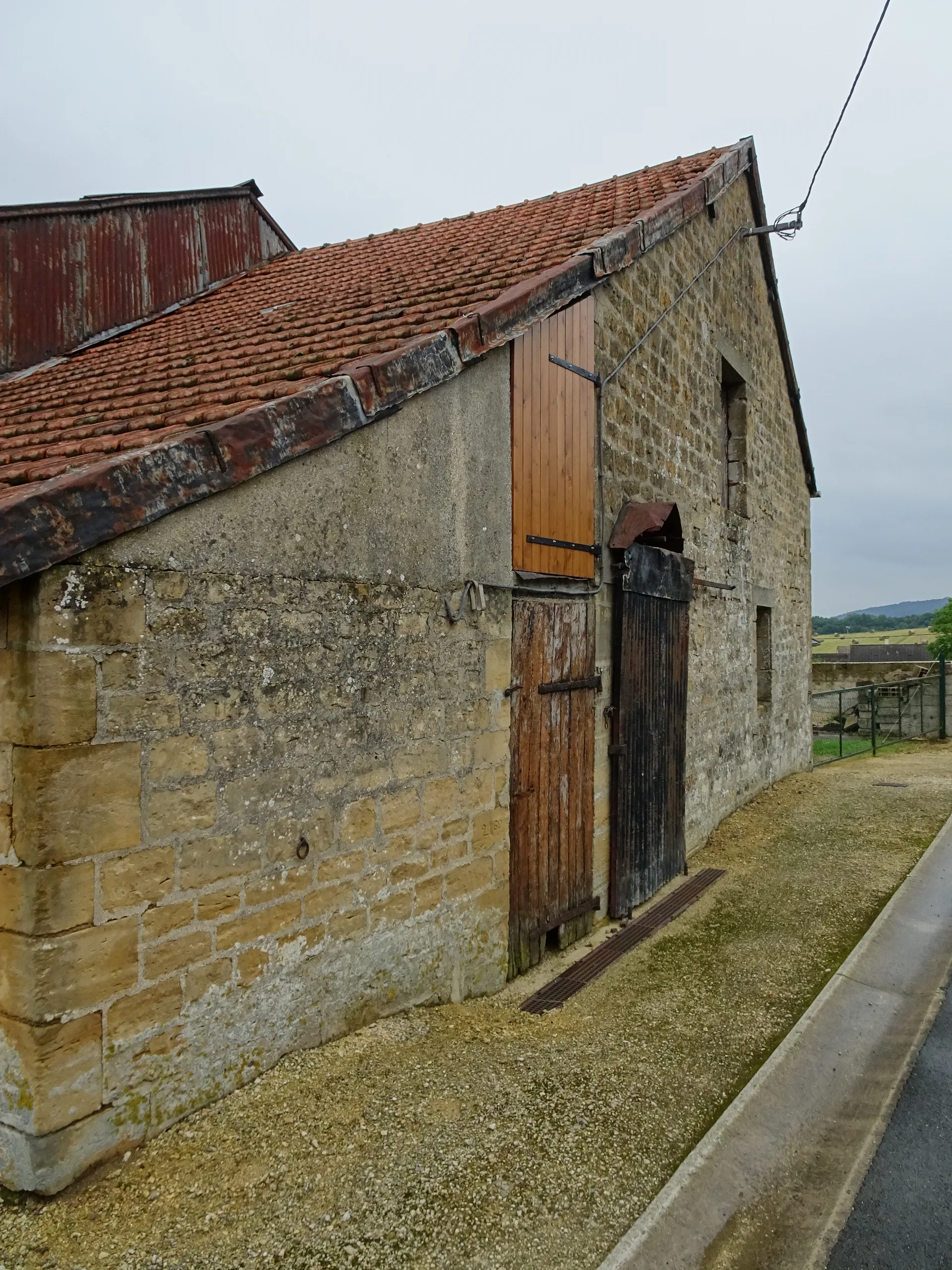 La Grande Ballastiere à Nouvion-sur-Meuse — À 1,0 km du lac