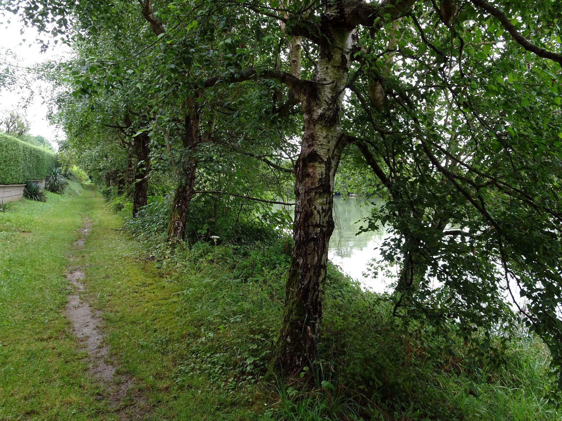 La Grande Ballastiere à Nouvion-sur-Meuse — À 854 m du lac