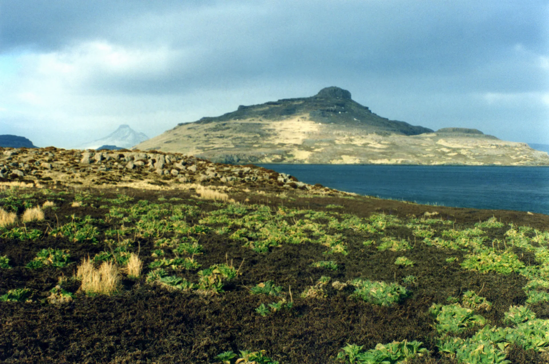 Lac Alicia à Archipel des Kerguelen — À 3,5 km du lac