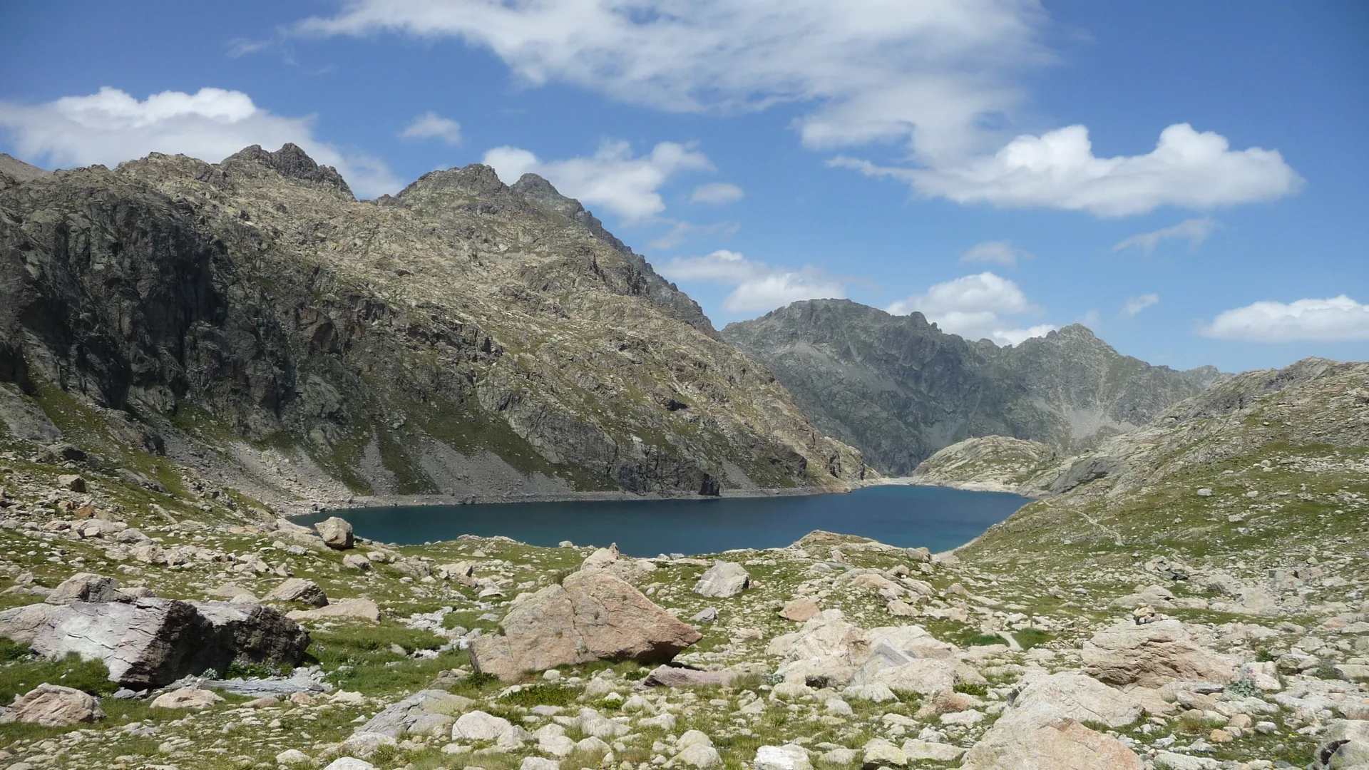 Lac Autier à Belvédère — À 1,7 km du lac