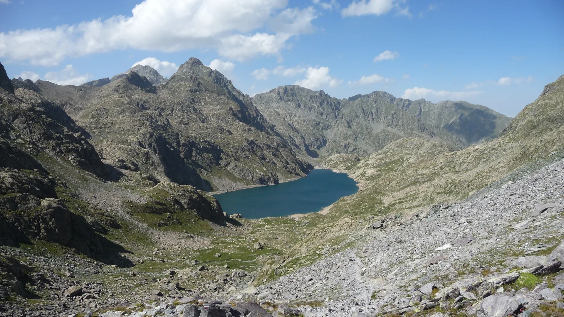 Lac Autier à Belvédère — À 1,9 km du lac
