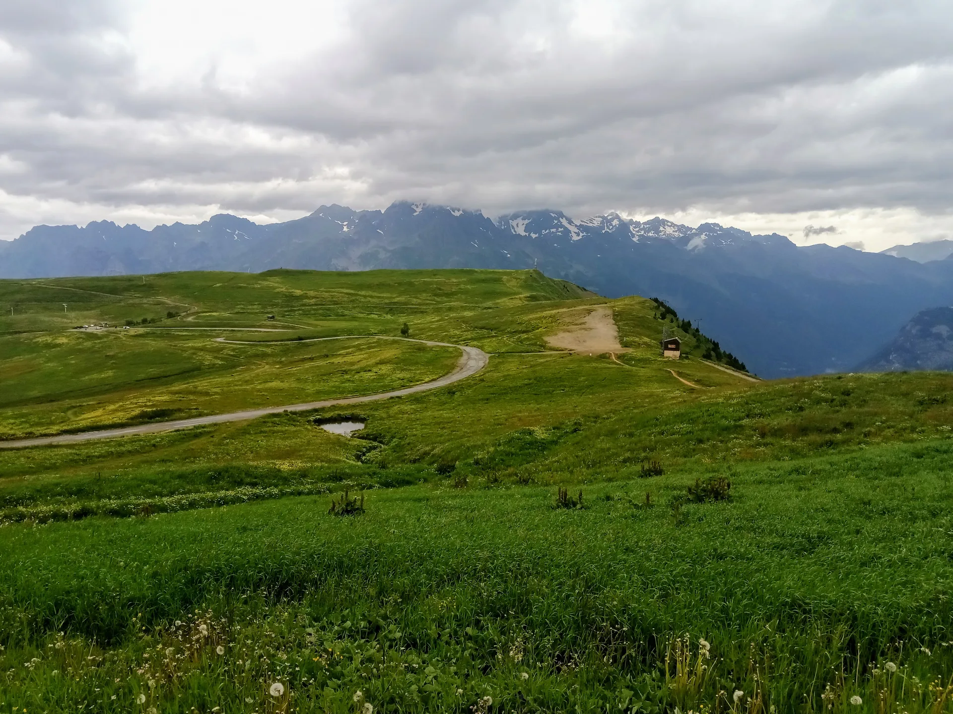 Lac Besson à Huez — À 1,5 km du lac