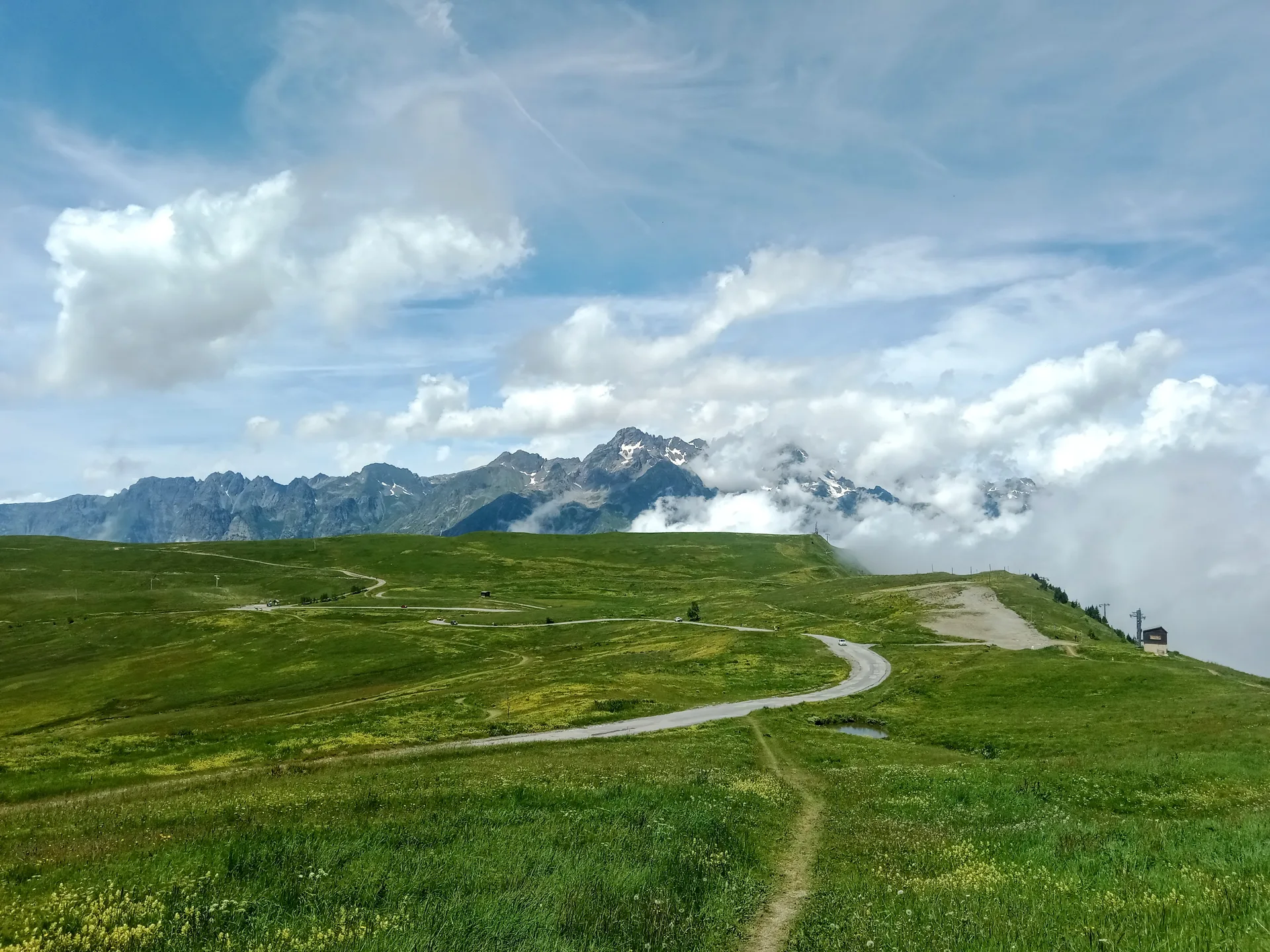 Lac Besson à Huez — À 1,5 km du lac