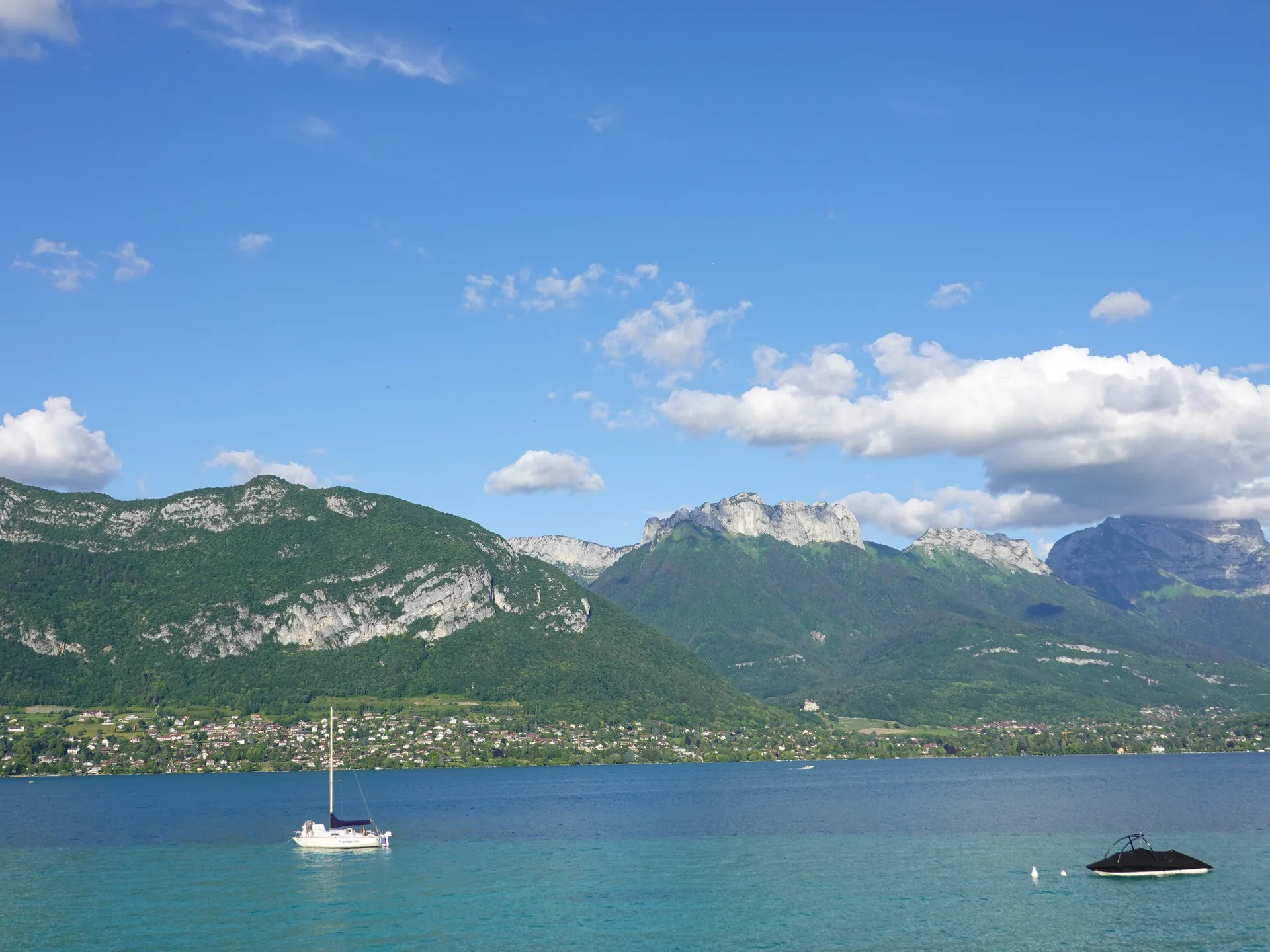 Lac d'Annecy à Sevrier — À 665 m du lac