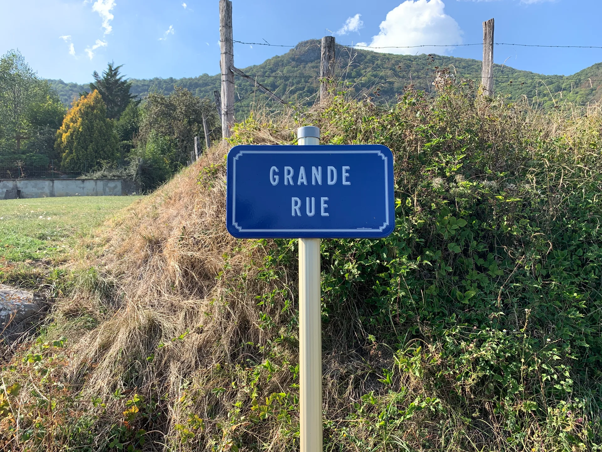 Lac d'Arboniaz à Colomieu — À 1,0 km du lac