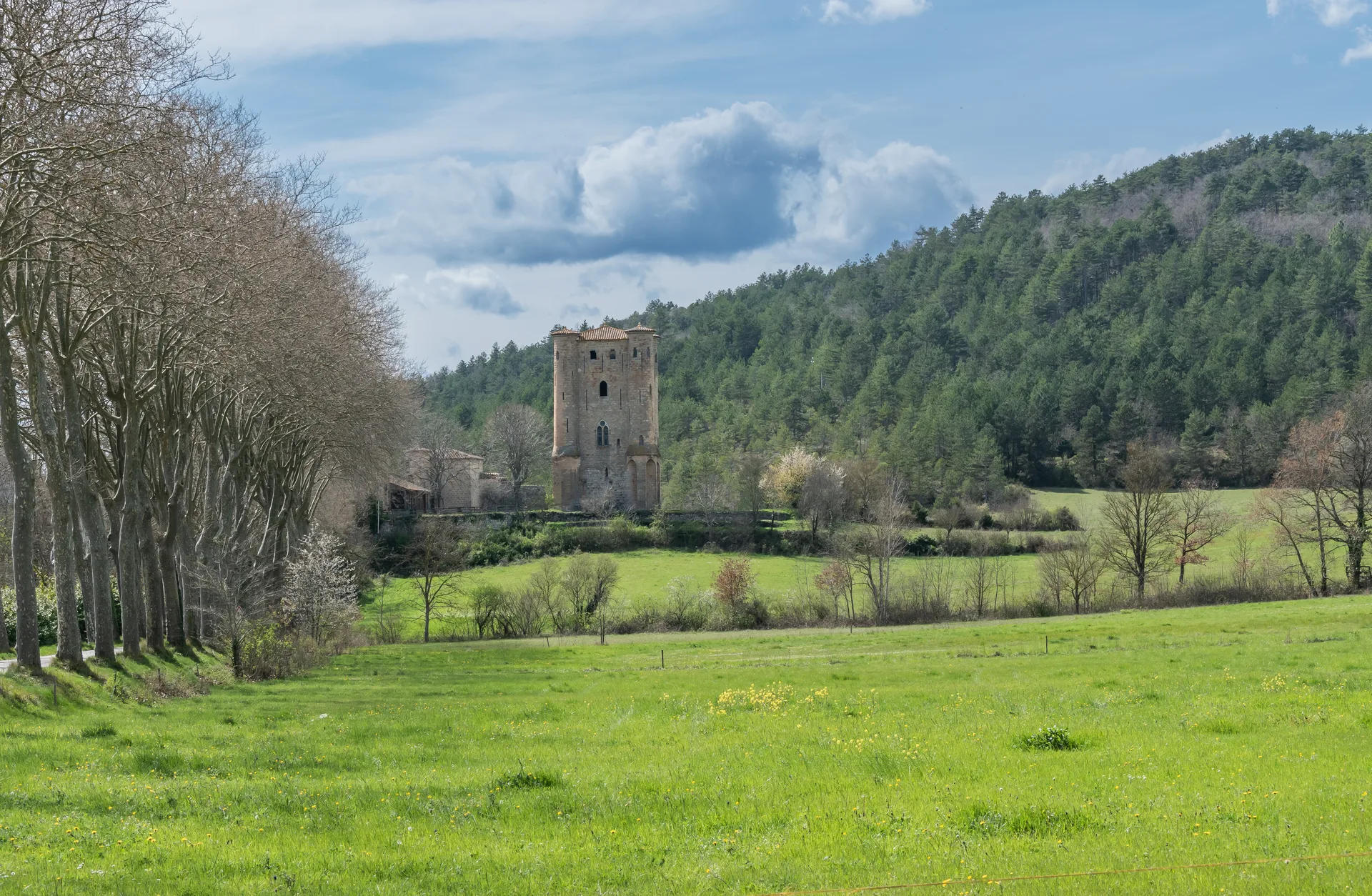 Lac D Arques à Arques — À 849 m du lac