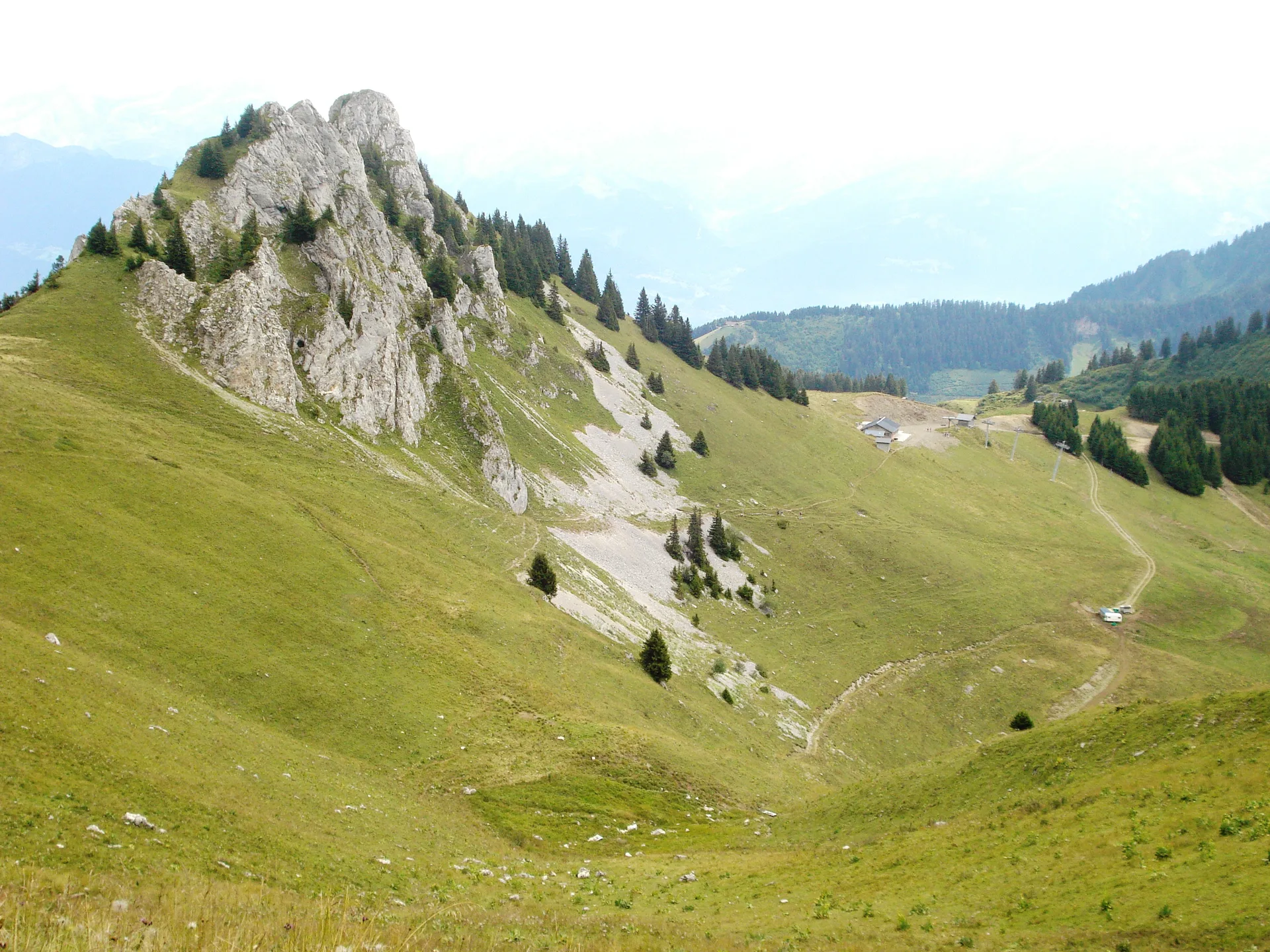 Lac d'arvouin à La Chapelle-d'Abondance — À 541 m du lac