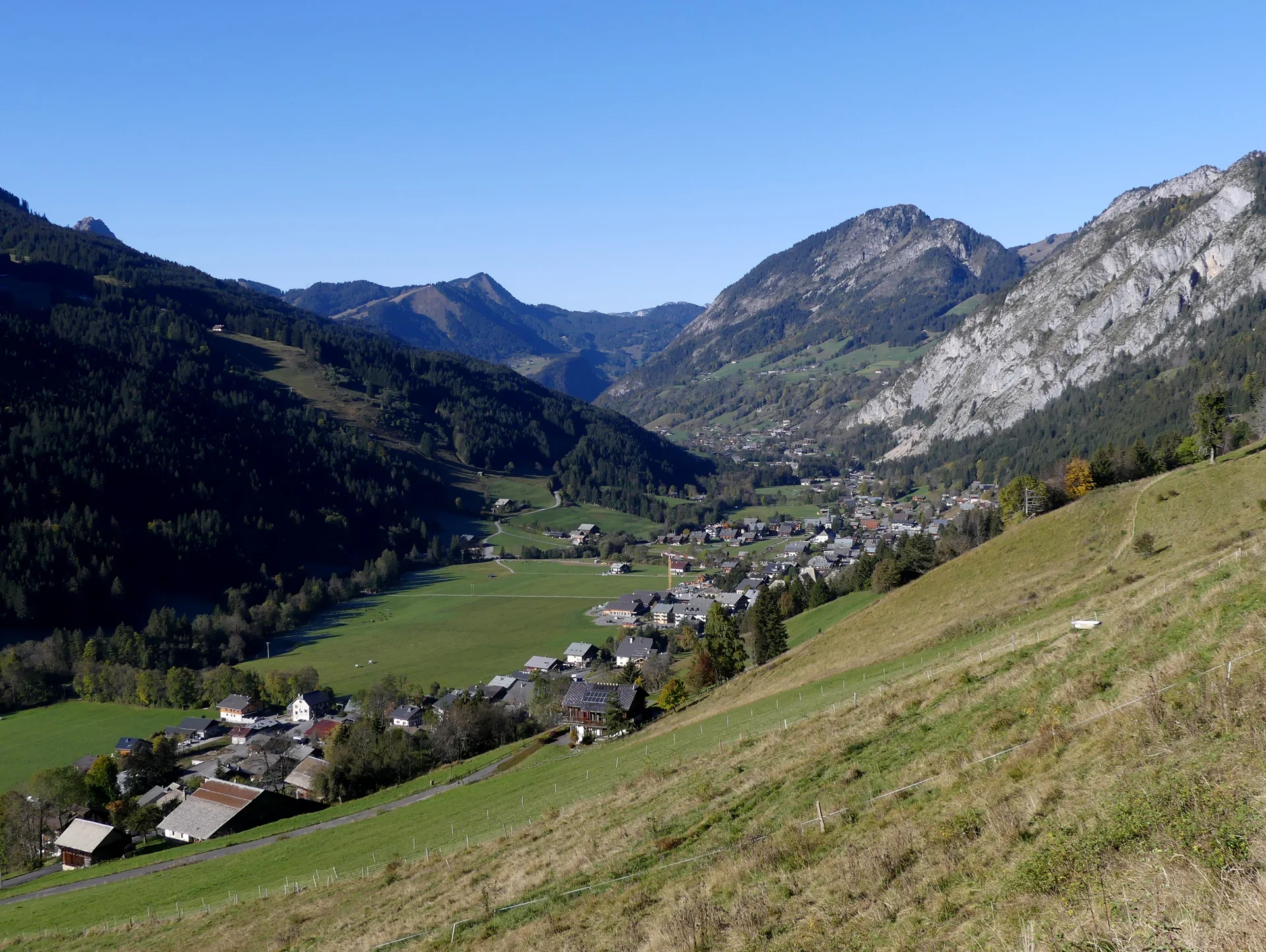 Lac d'arvouin à La Chapelle-d'Abondance — À 2,0 km du lac