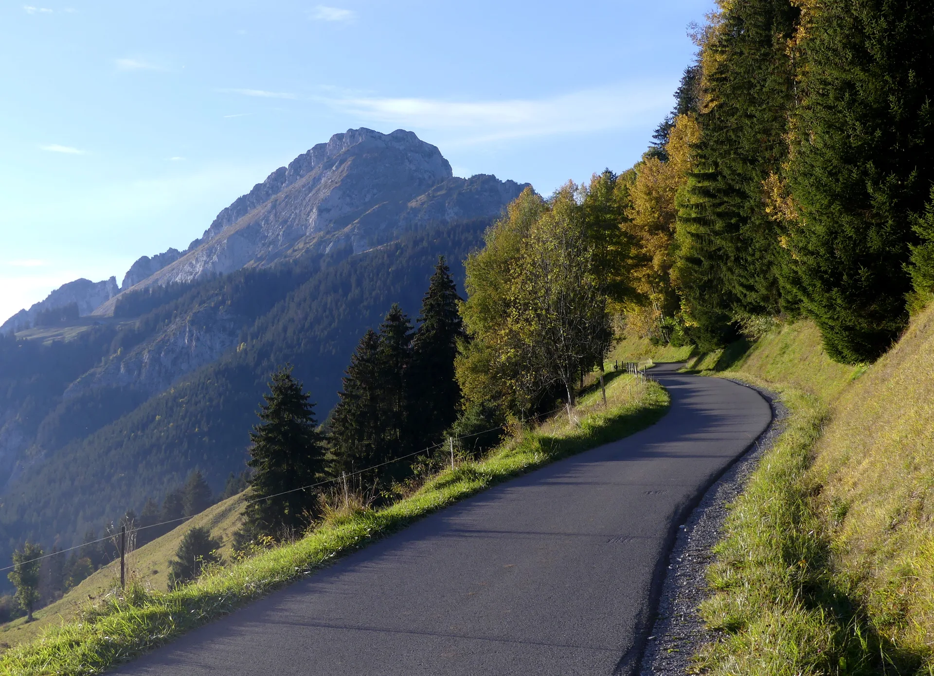 Lac d'arvouin à La Chapelle-d'Abondance — À 2,0 km du lac