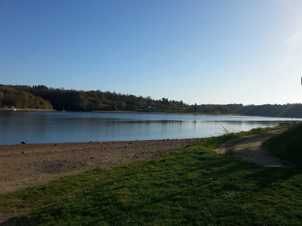 Lac d'Eguzon, Éguzon-Chantôme