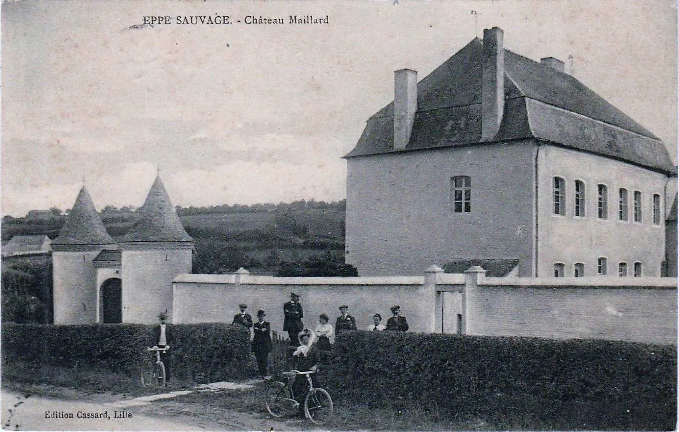 Lac d'Eppe Sauvage à Eppe-Sauvage — À 316 m du lac