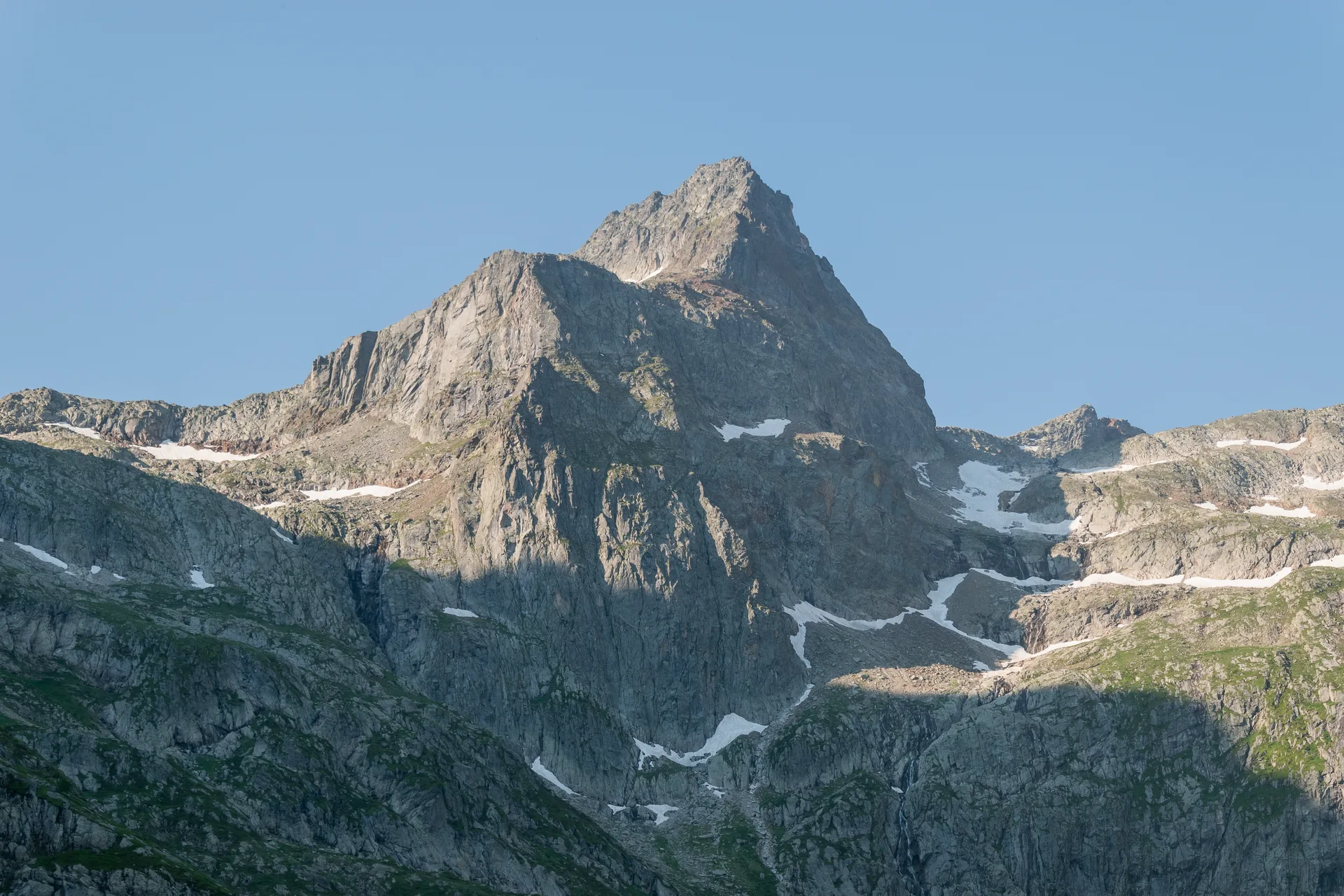 Lac d'Espingo à Oô — À 324 m du lac