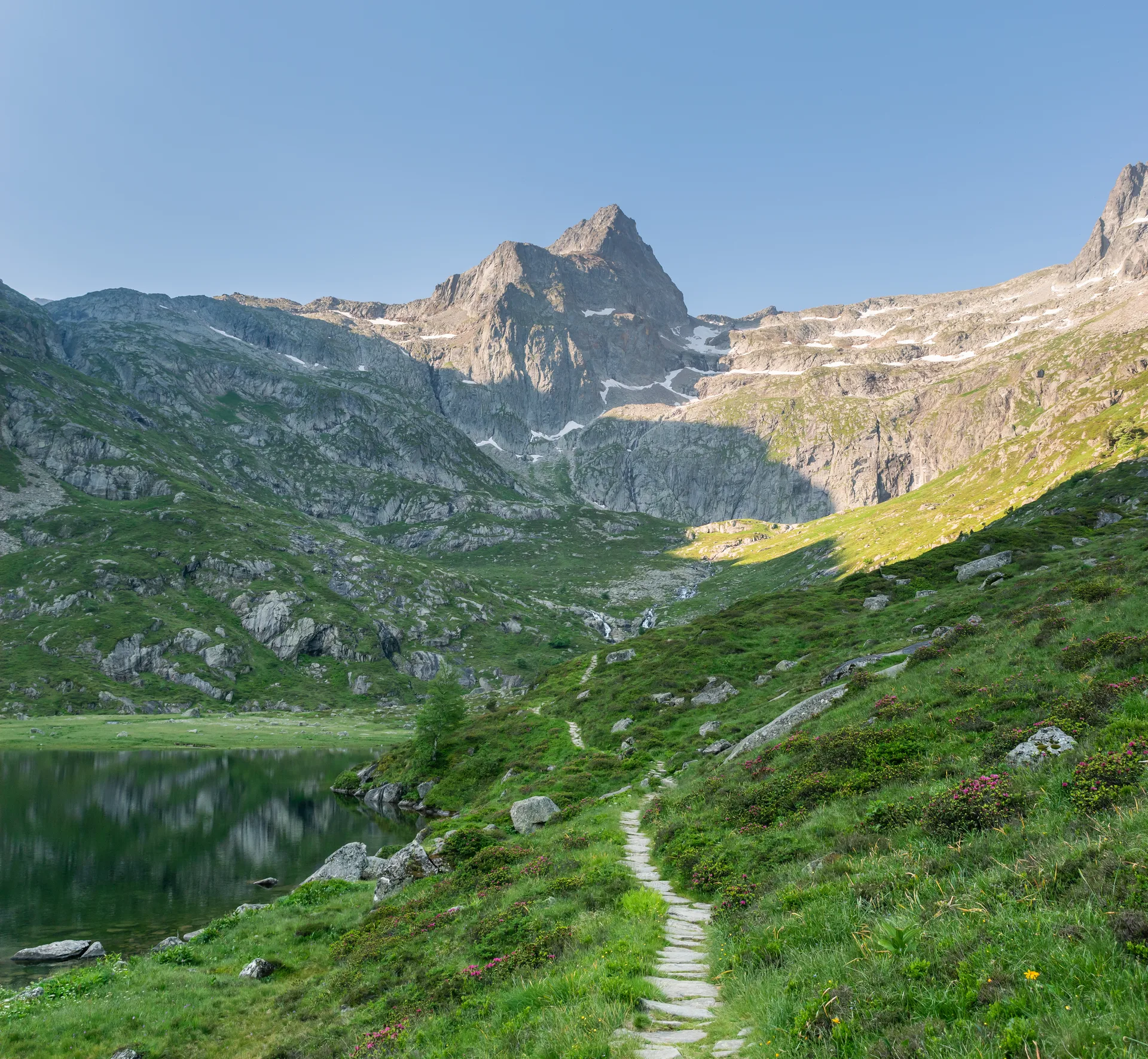 Lac d'Espingo à Oô — À 324 m du lac