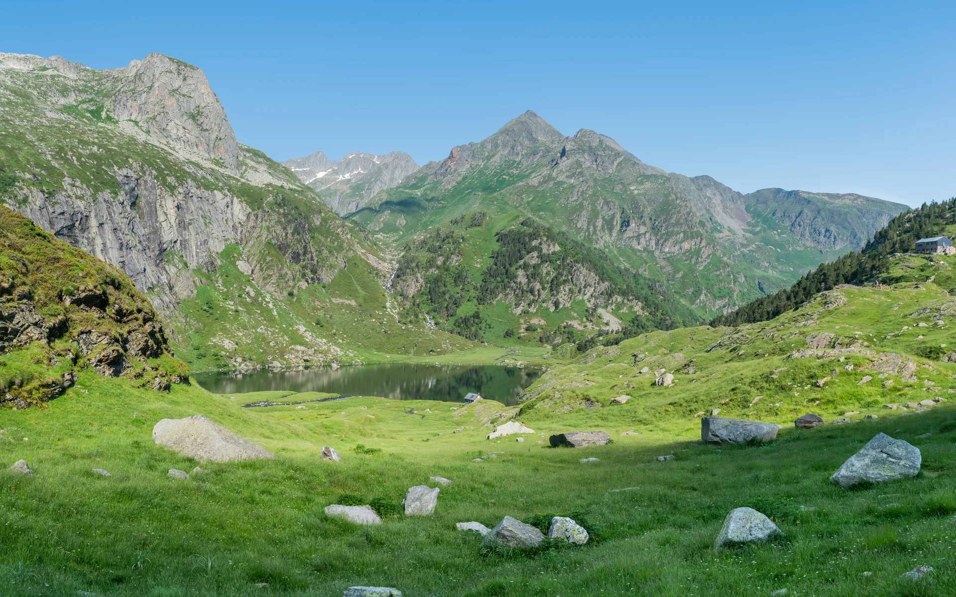 Lac d'Espingo à Oô — Sur le lac