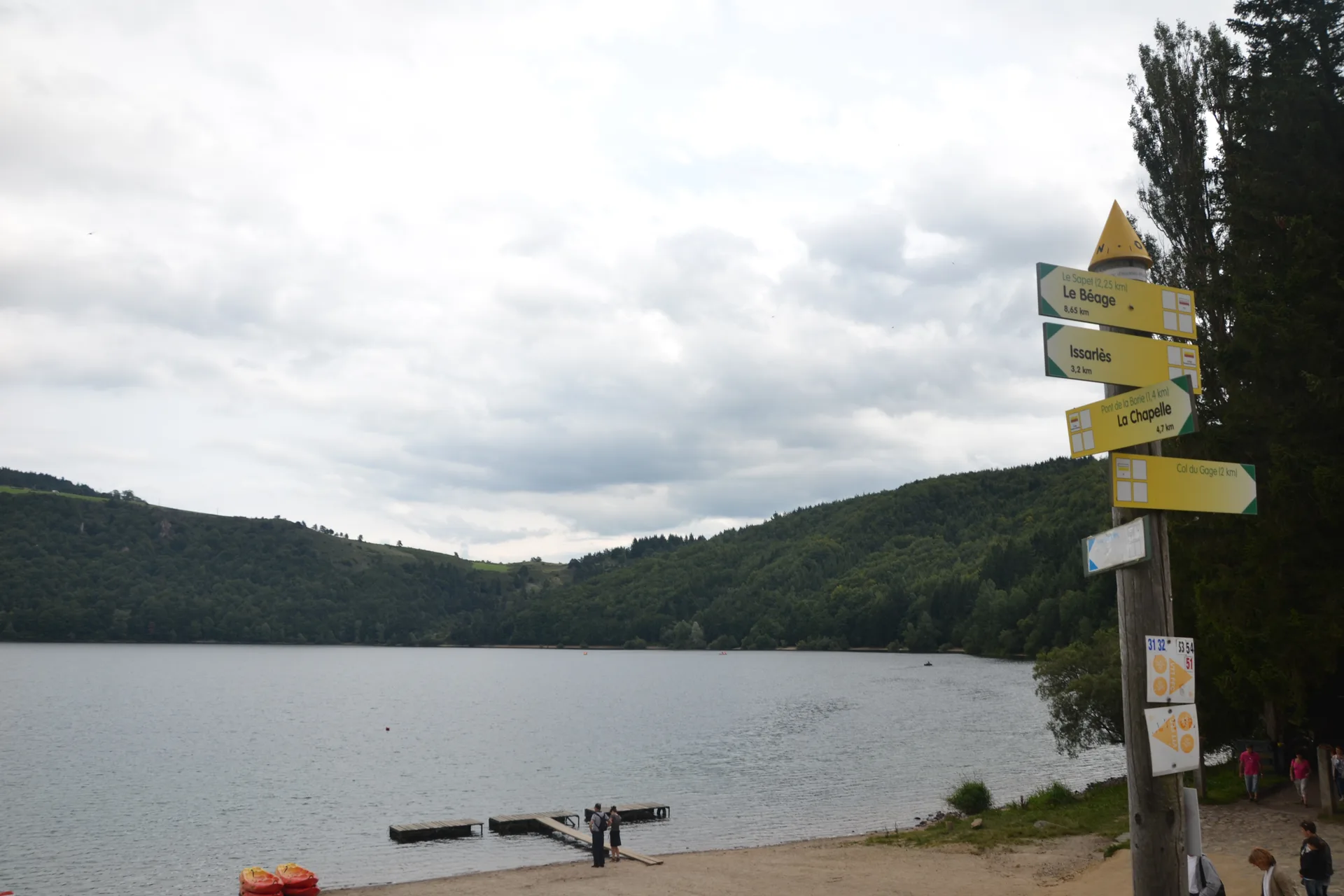Lac d'Issarles à Le Lac-d'Issarlès — Sur le lac