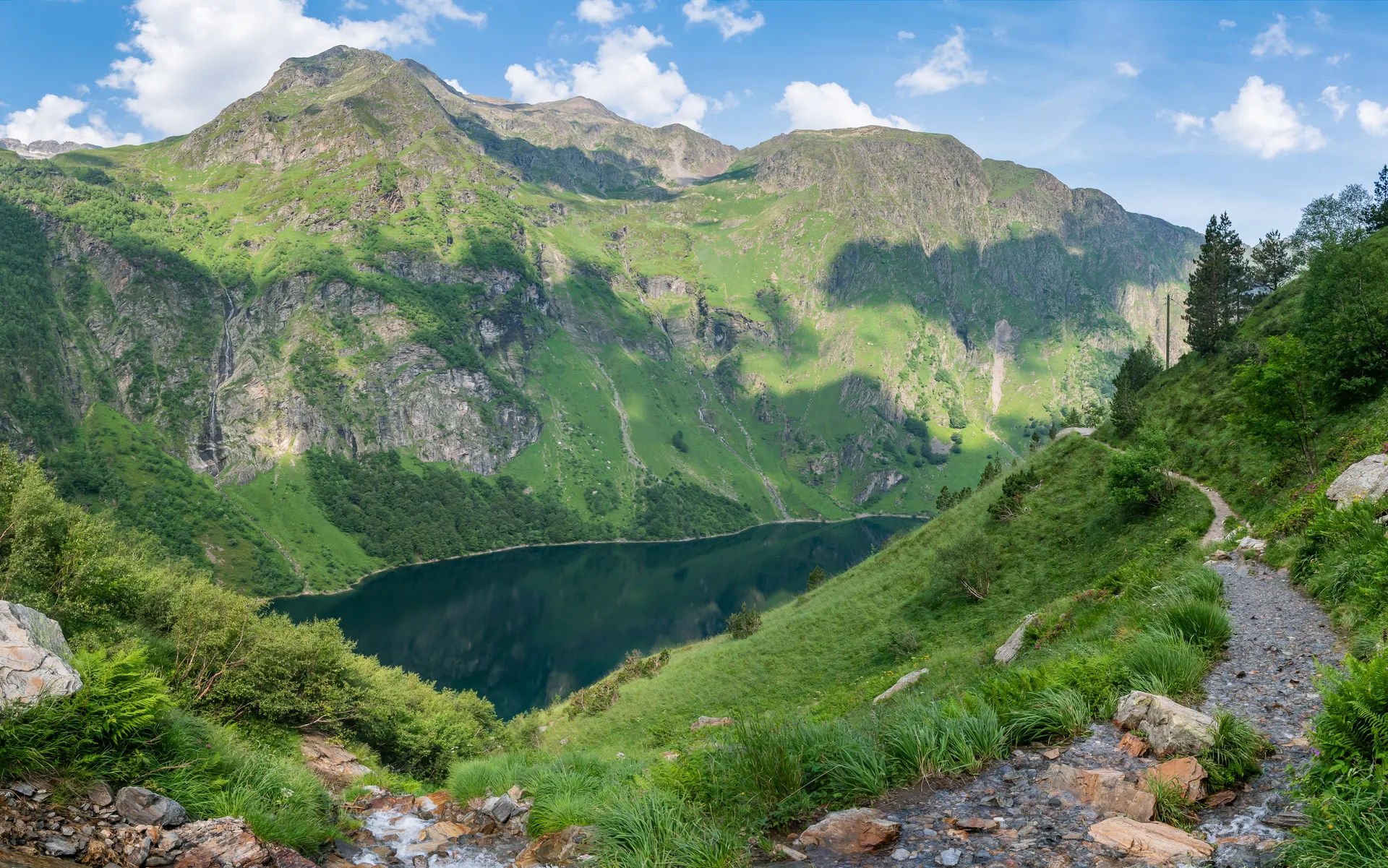 Lac d'Oo à Oô — À 268 m du lac