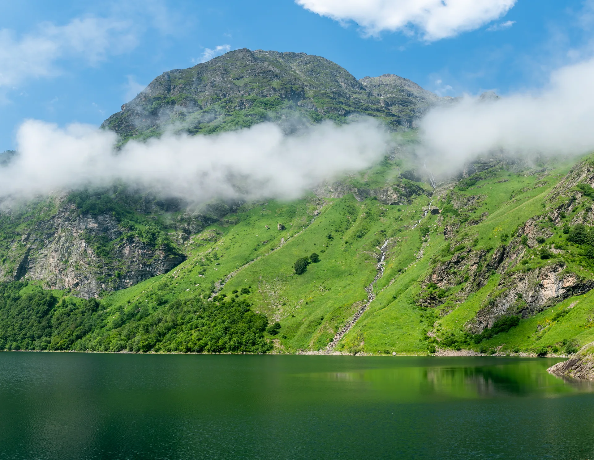 Lac d'Oo à Oô — À 268 m du lac