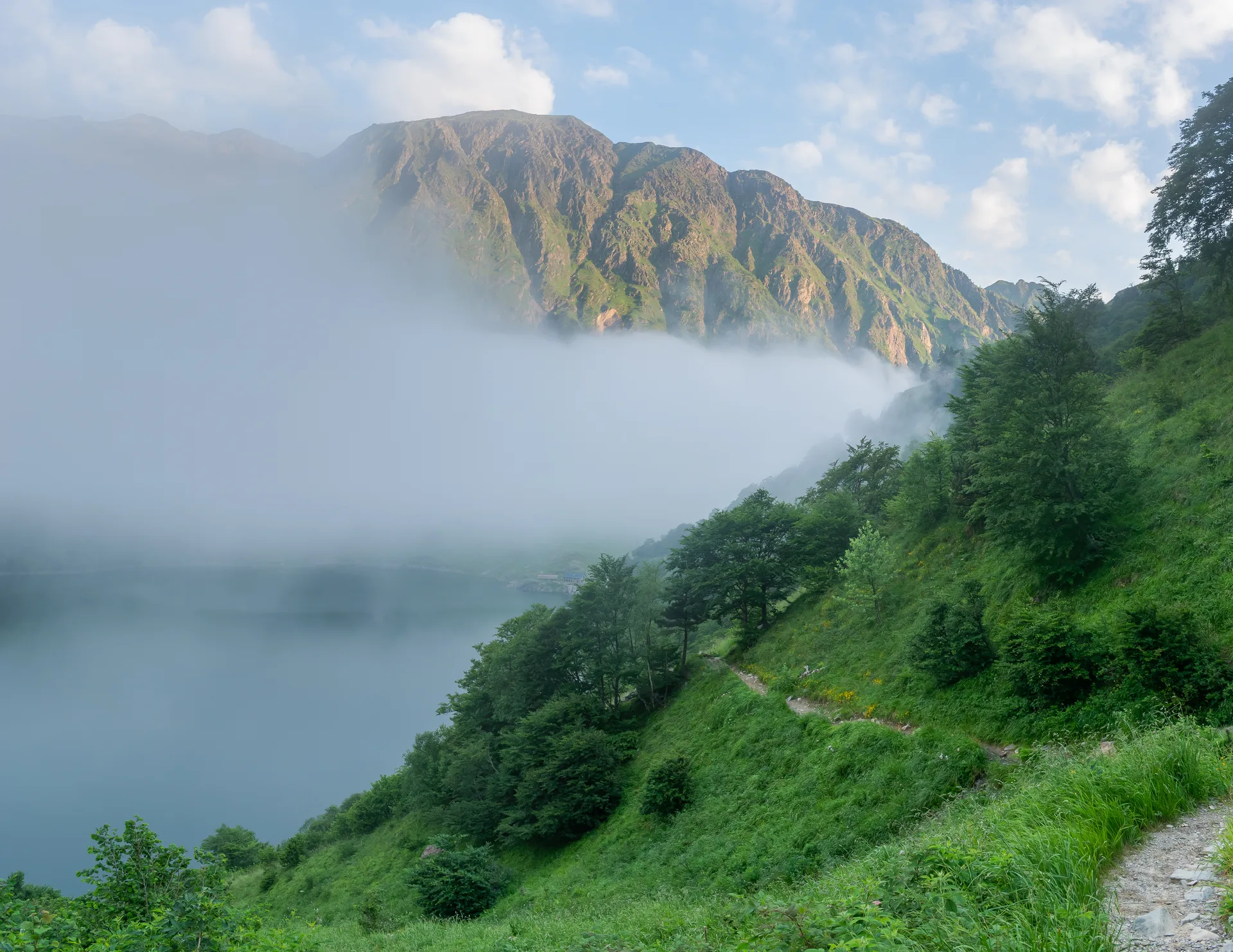 Lac d'Oo à Oô — À 268 m du lac