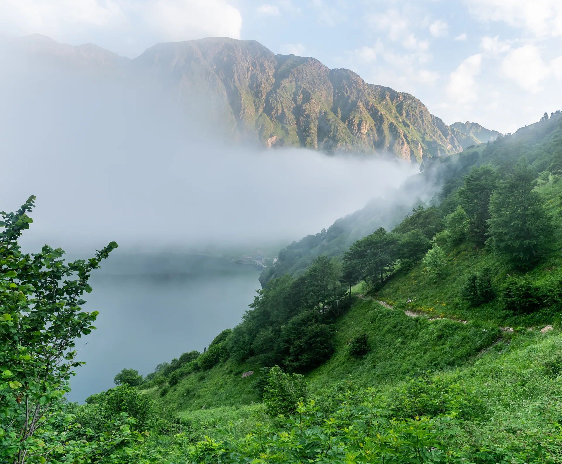 Lac d'Oo à Oô — À 268 m du lac