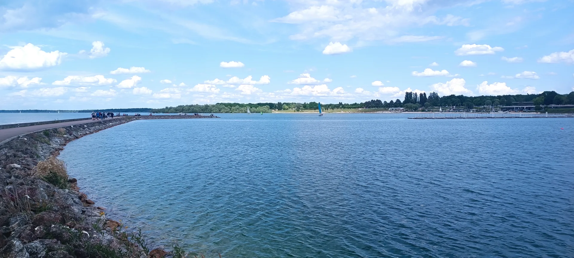 Lac d'Orient   Foret d'orient à Mesnil-Saint-Père — À 723 m du lac