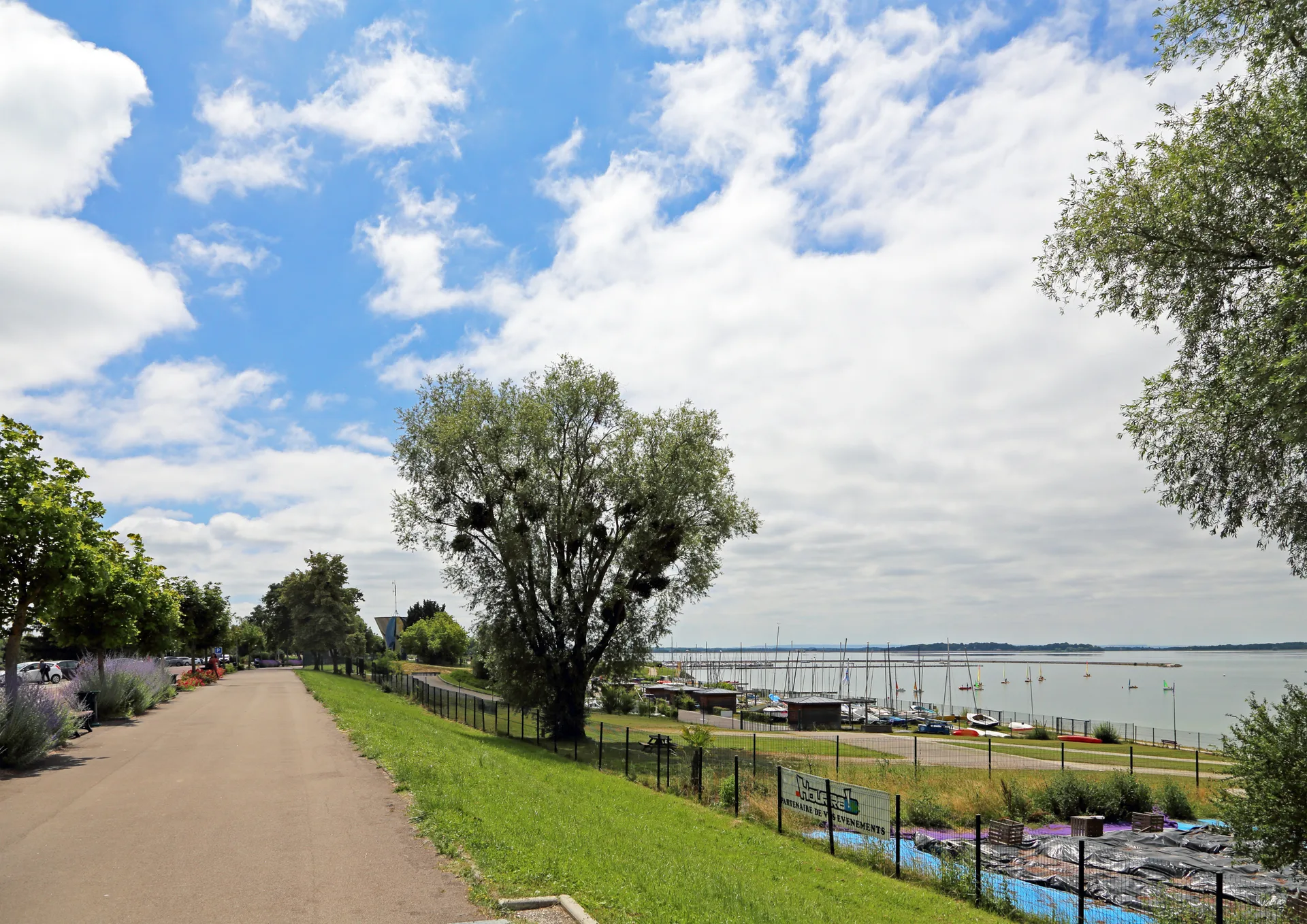 Lac d'Orient   Foret d'orient à Mesnil-Saint-Père — Sur le lac