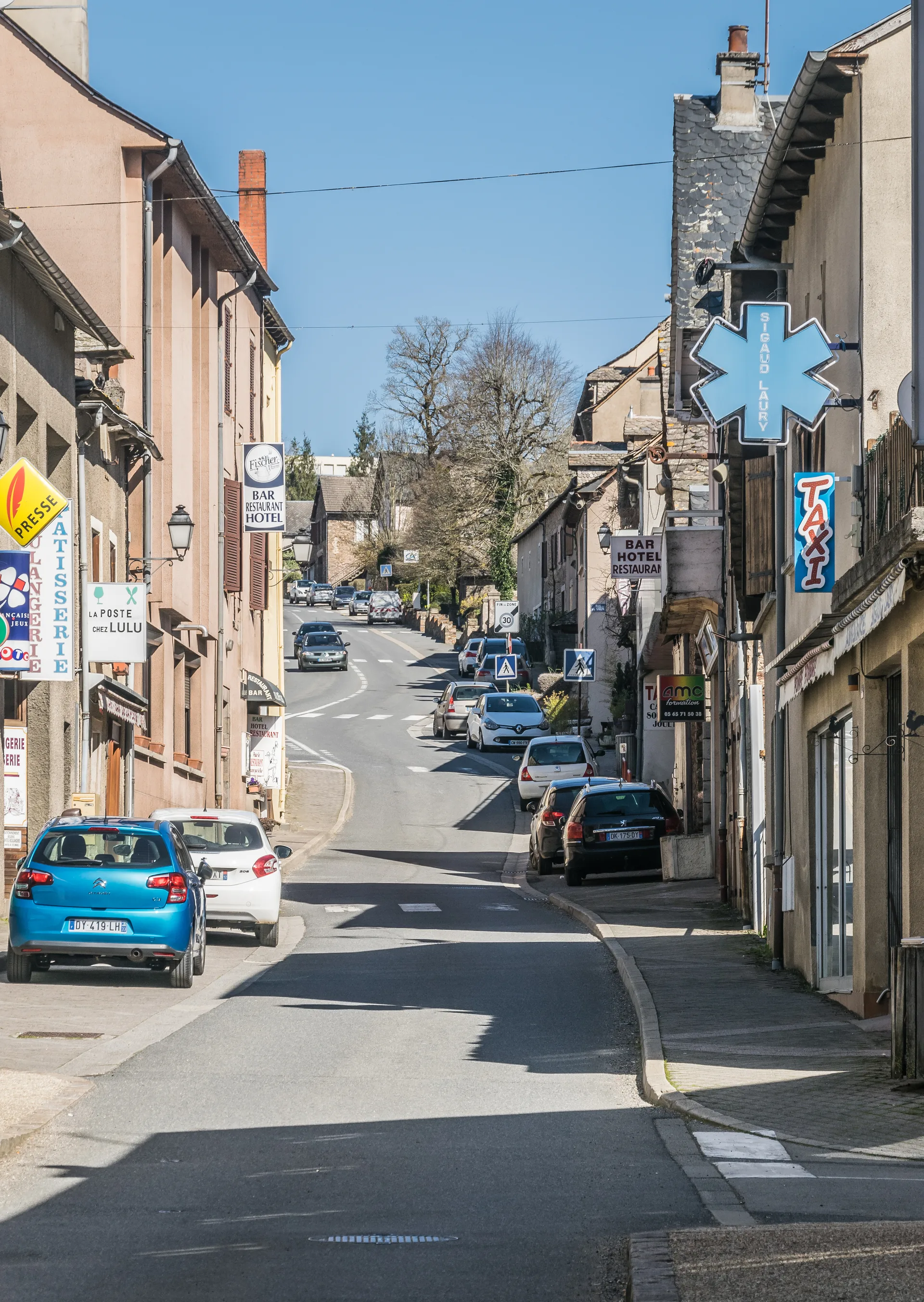 Lac de Bages à Pont-de-Salars — À 1,4 km du lac