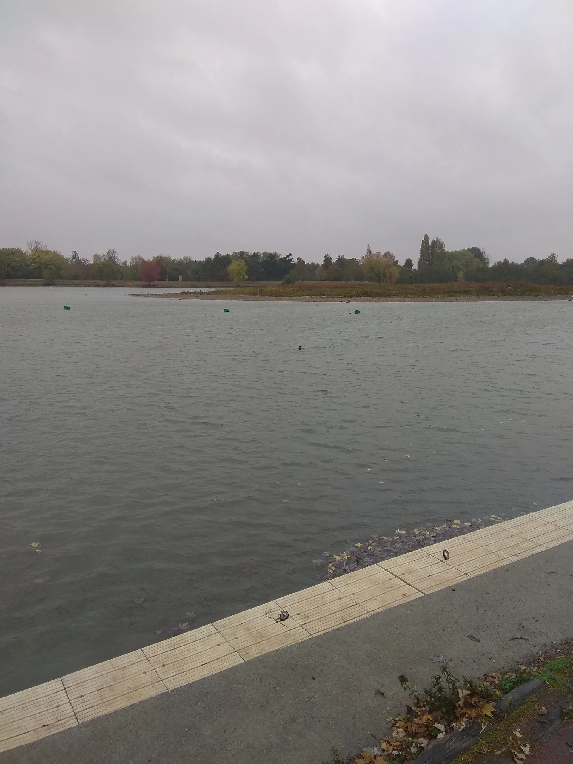 Lac de Belle Ile à Châteauroux — Sur le lac