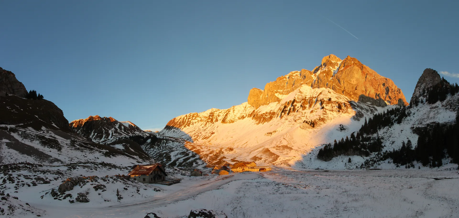 Lac de Bise à La Chapelle-d'Abondance — Sur le lac