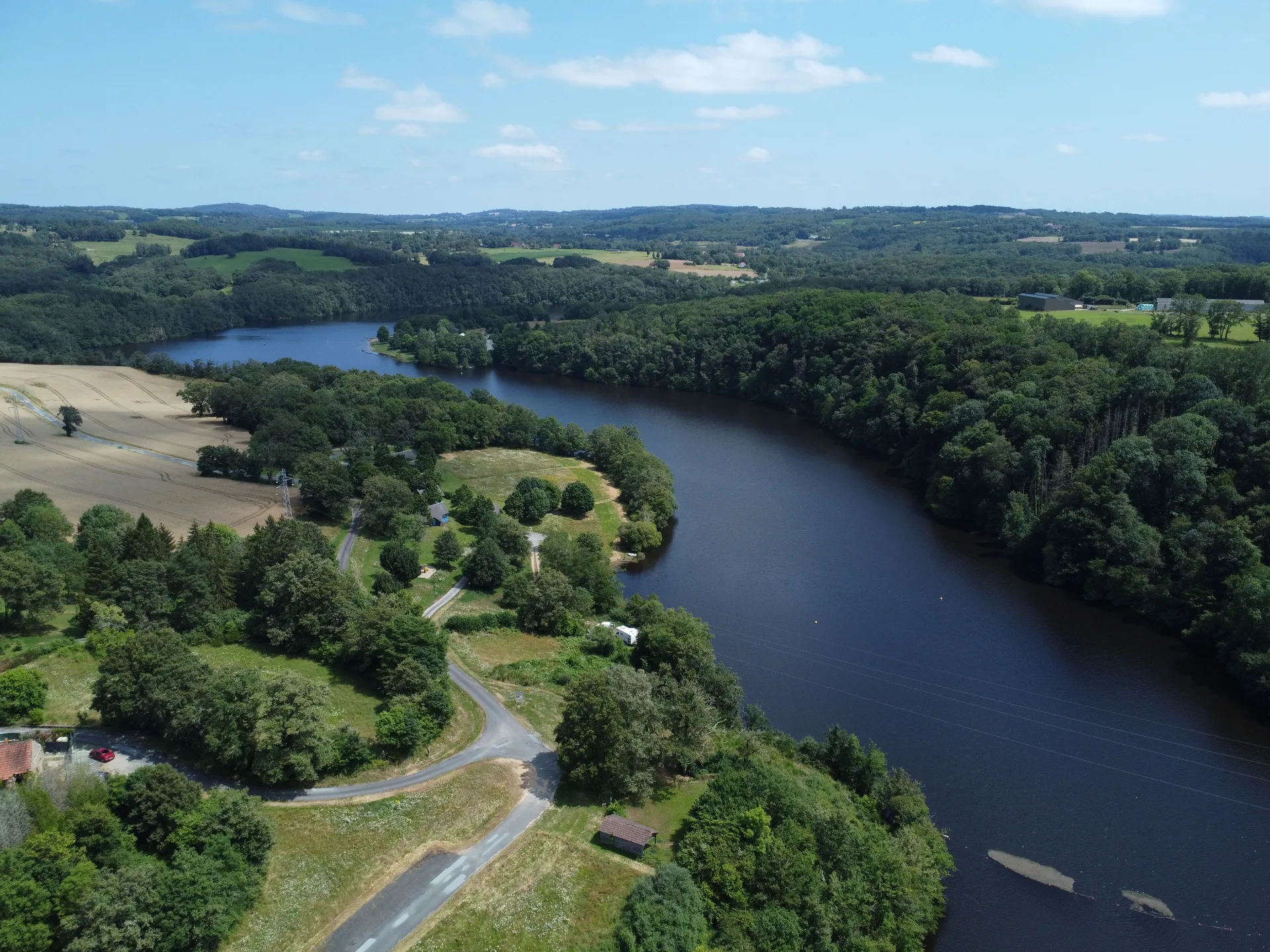 Lac de Bonavaud à Glénic — À 2,8 km du lac