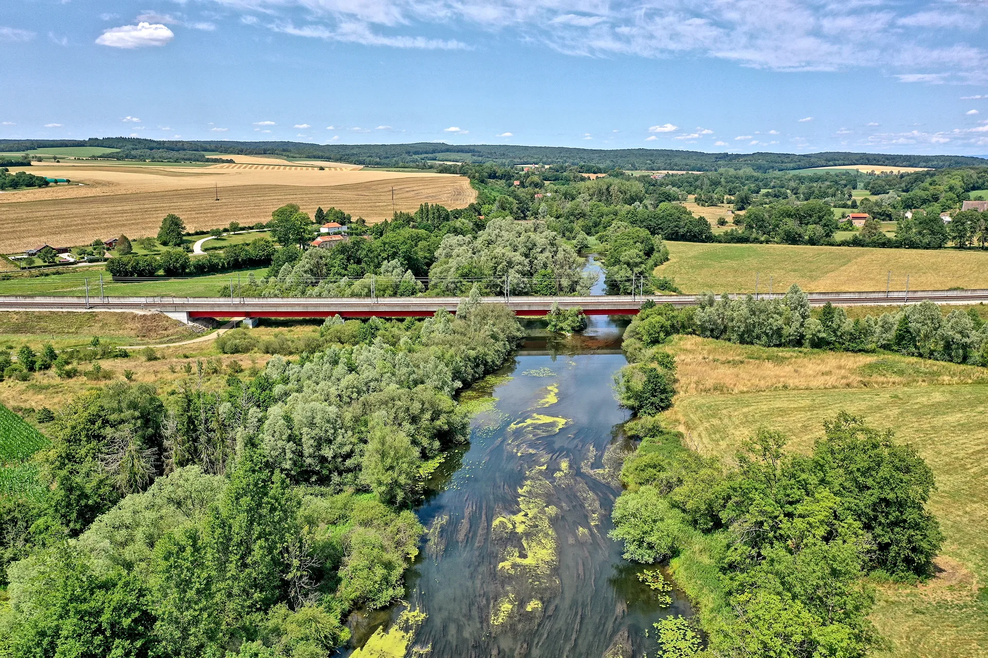 Lac de Bonnal à Pont-sur-l'Ognon — À 4,4 km du lac