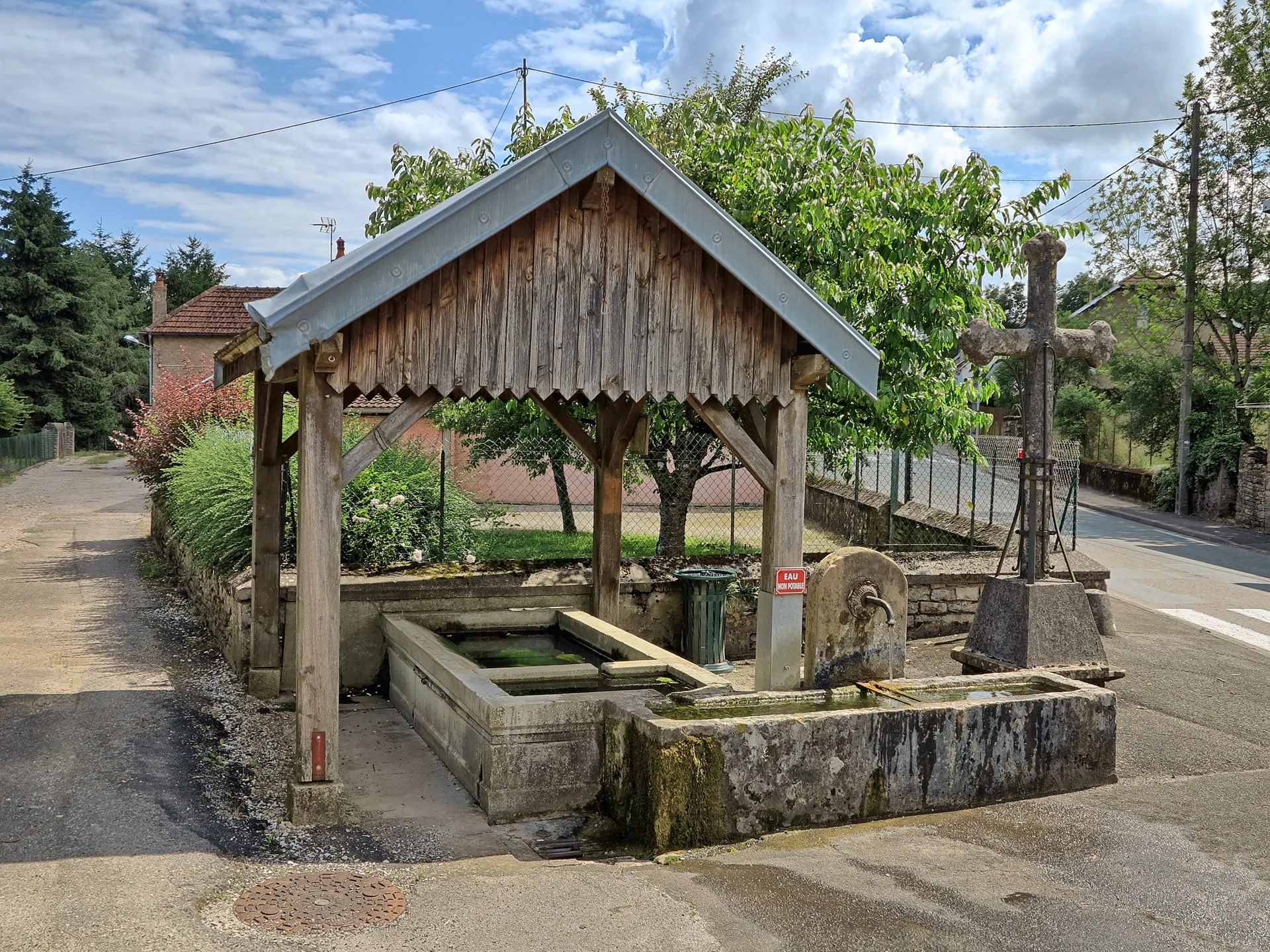 Lac de Bonnal à Pont-sur-l'Ognon — À 4,6 km du lac