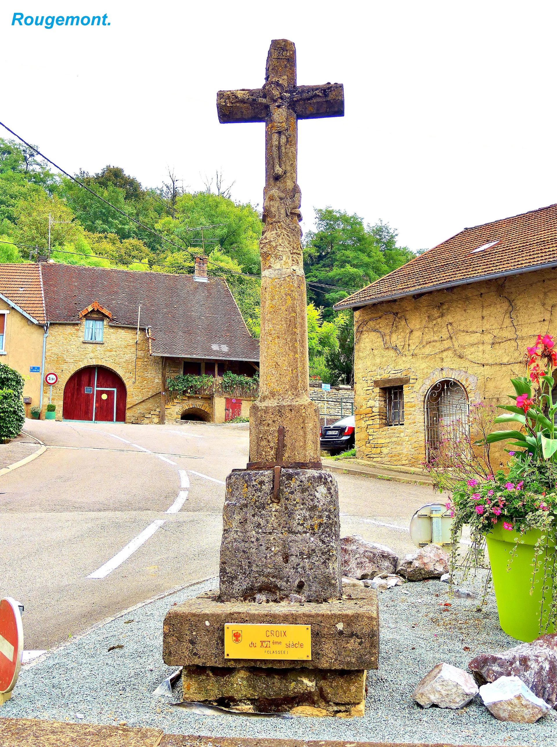 Lac de Bonnal à Pont-sur-l'Ognon — À 4,9 km du lac