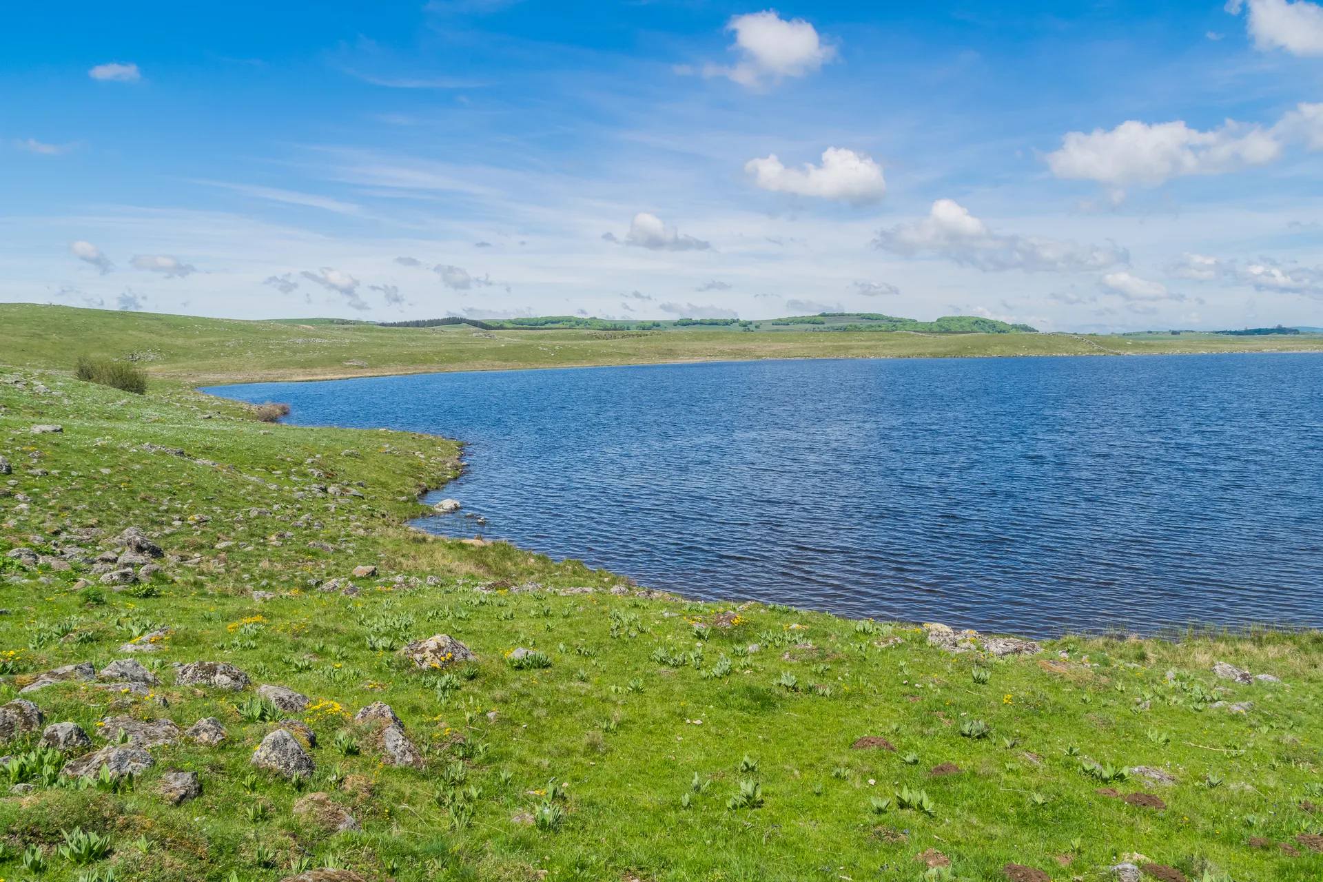 Lac de Bord à Marchastel — Sur le lac