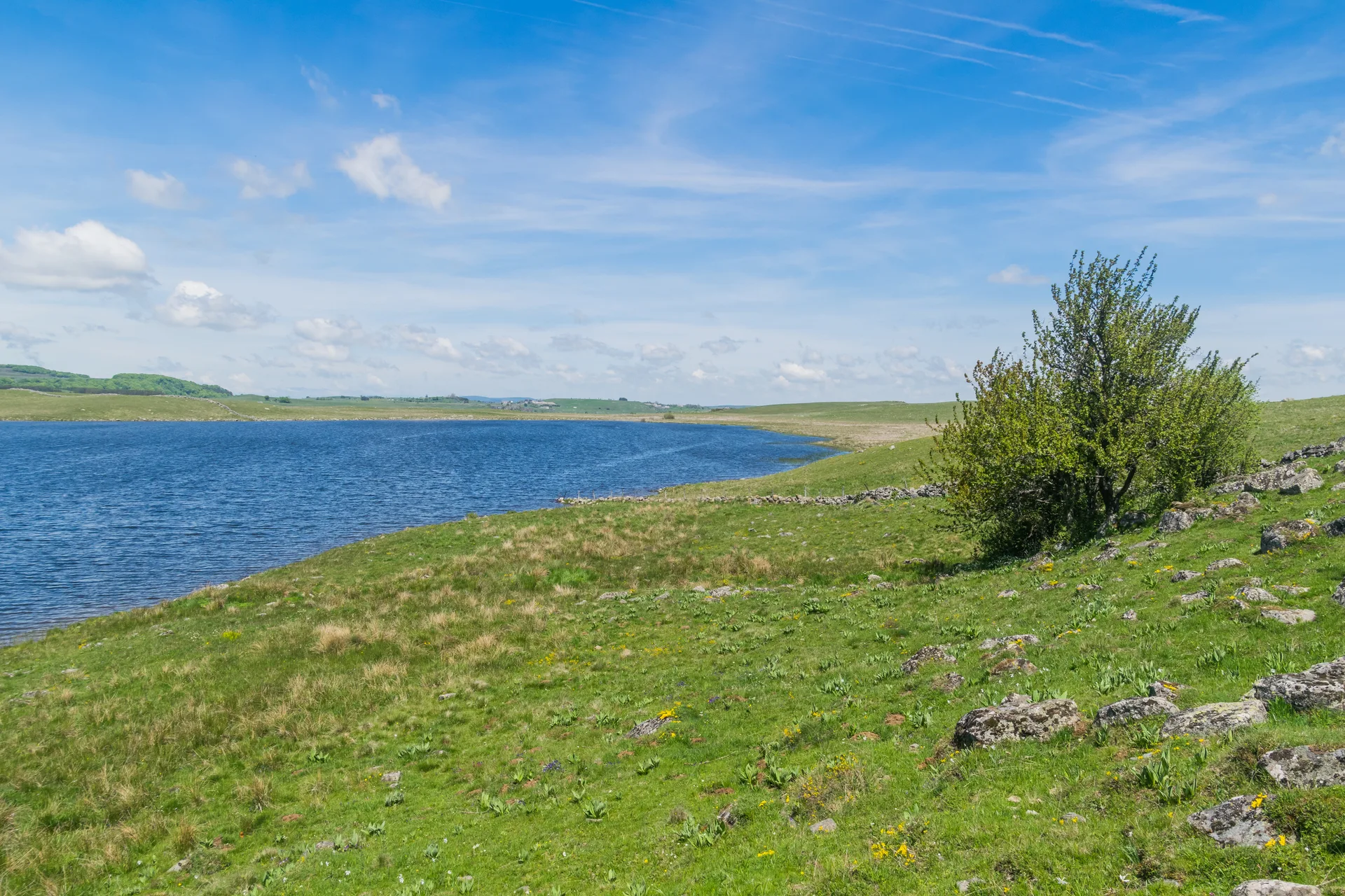 Lac de Bord à Marchastel — Sur le lac