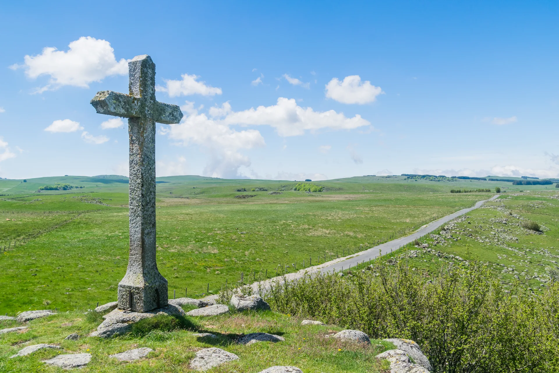 Lac de Born à Marchastel — À 1,6 km du lac