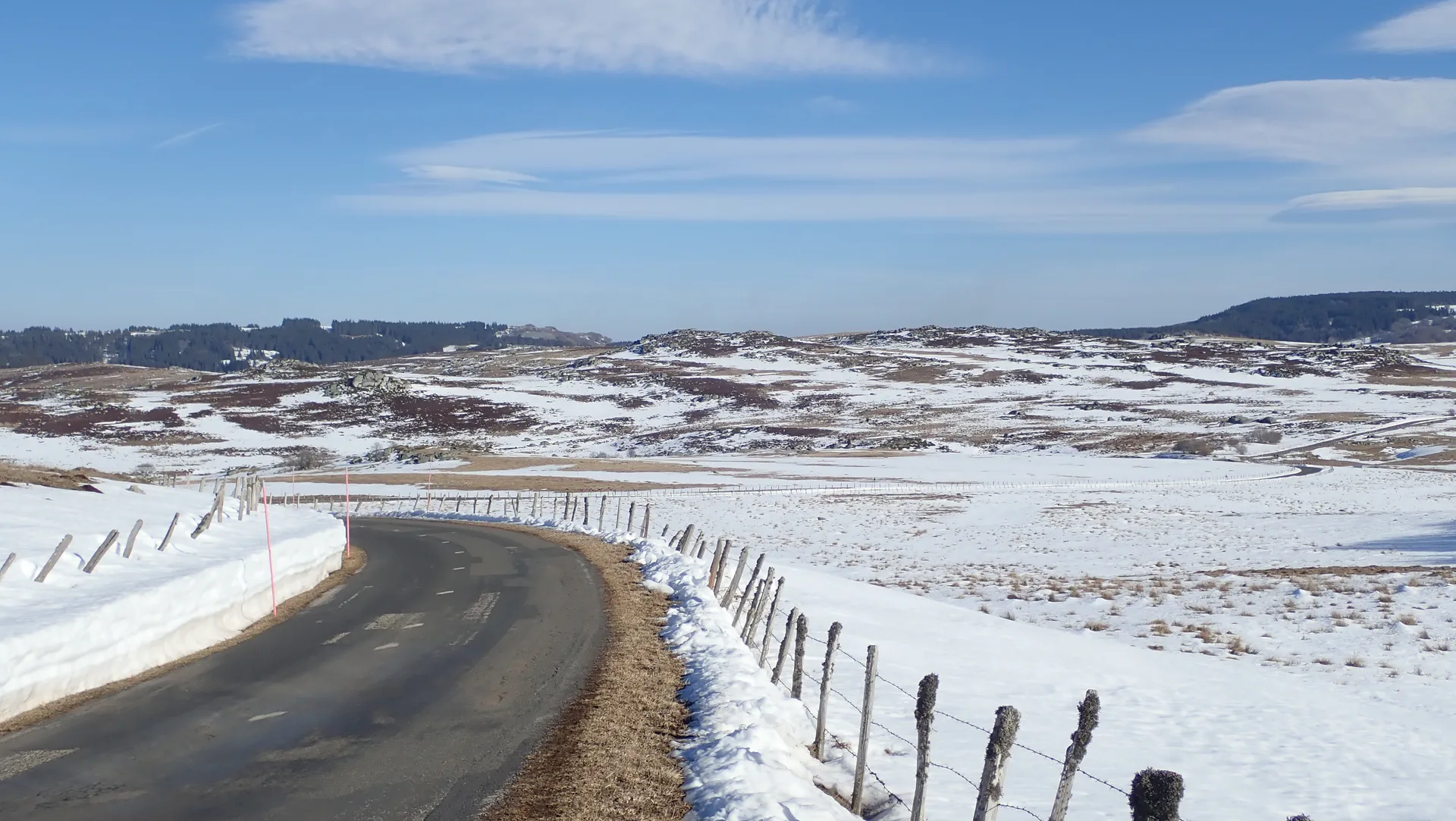 Lac de Born à Marchastel — À 2,0 km du lac