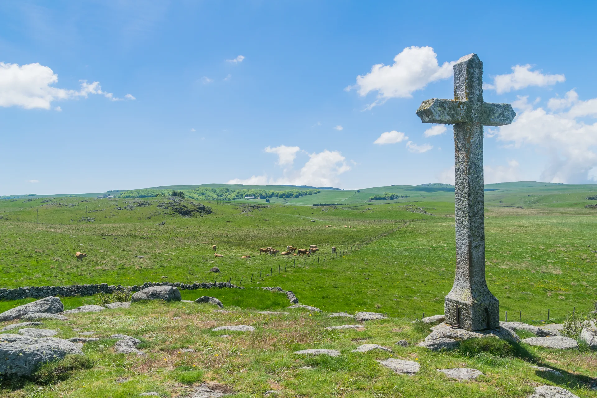 Lac de Born à Marchastel — À 1,6 km du lac