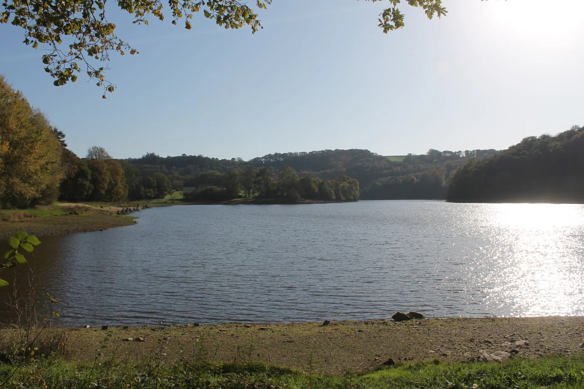 Lac de Bosmeleac à Allineuc — À 468 m du lac