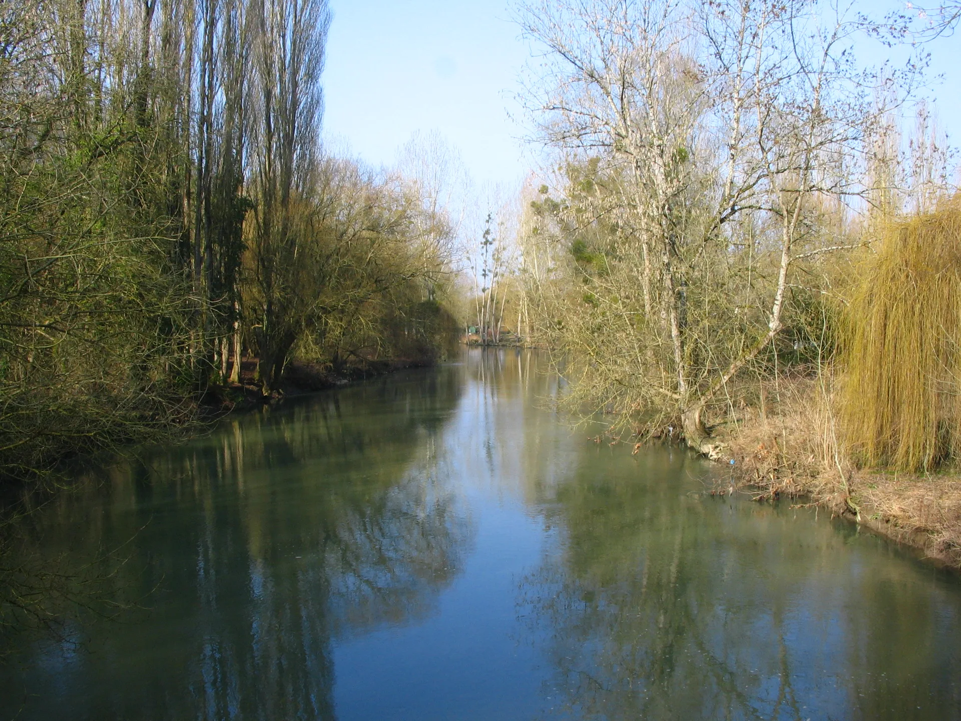 Lac de Bourges à Saint-Doulchard — À 1,8 km du lac