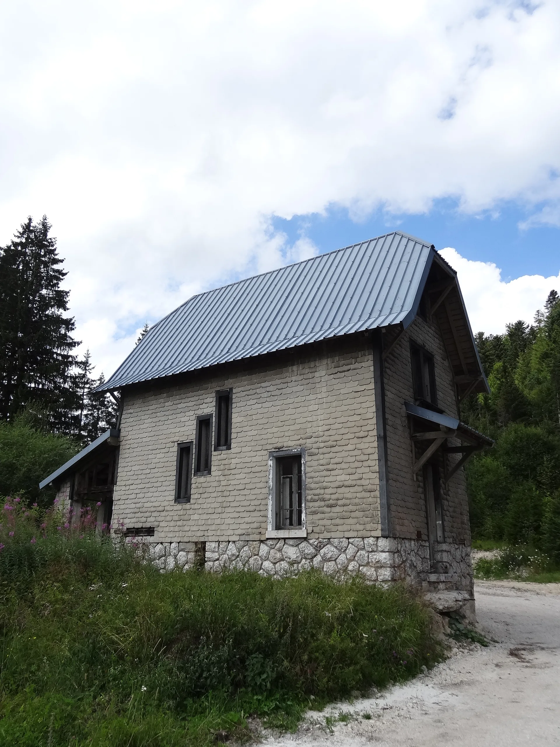 Lac de Bouverans à Bouverans — À 2,0 km du lac
