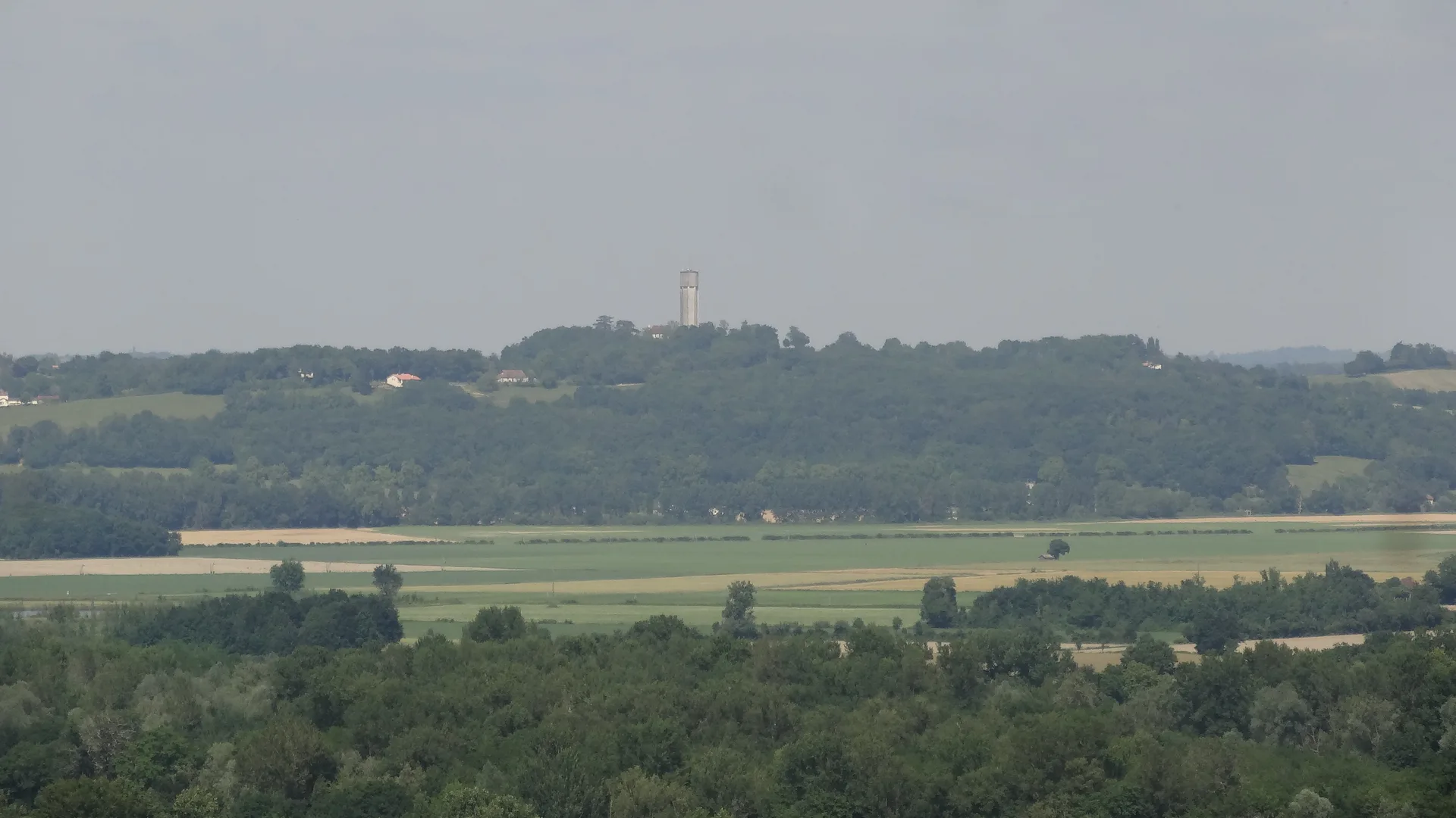 Lac de Cahuzac à Cahuzac-sur-Adour — À 2,9 km du lac