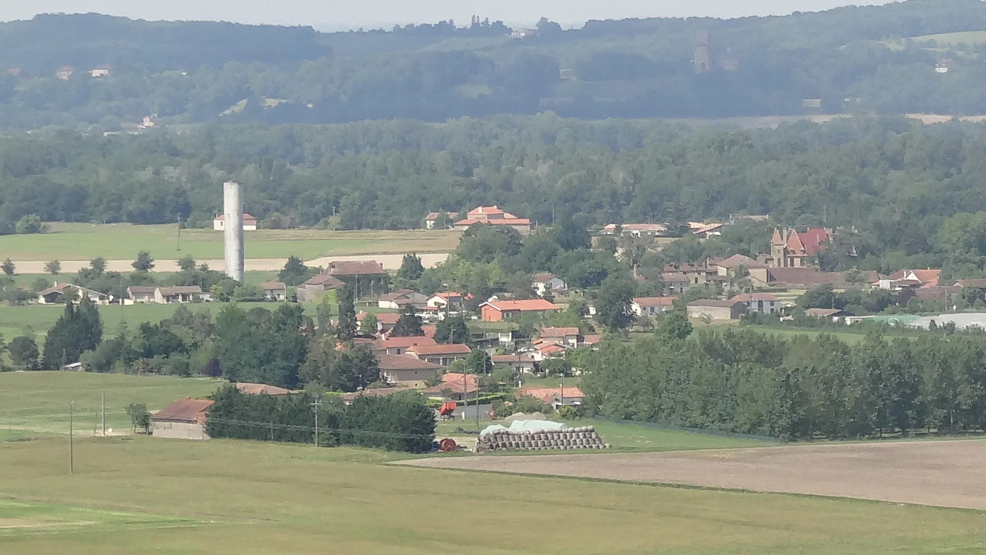 Lac de Cahuzac à Cahuzac-sur-Adour — À 2,9 km du lac