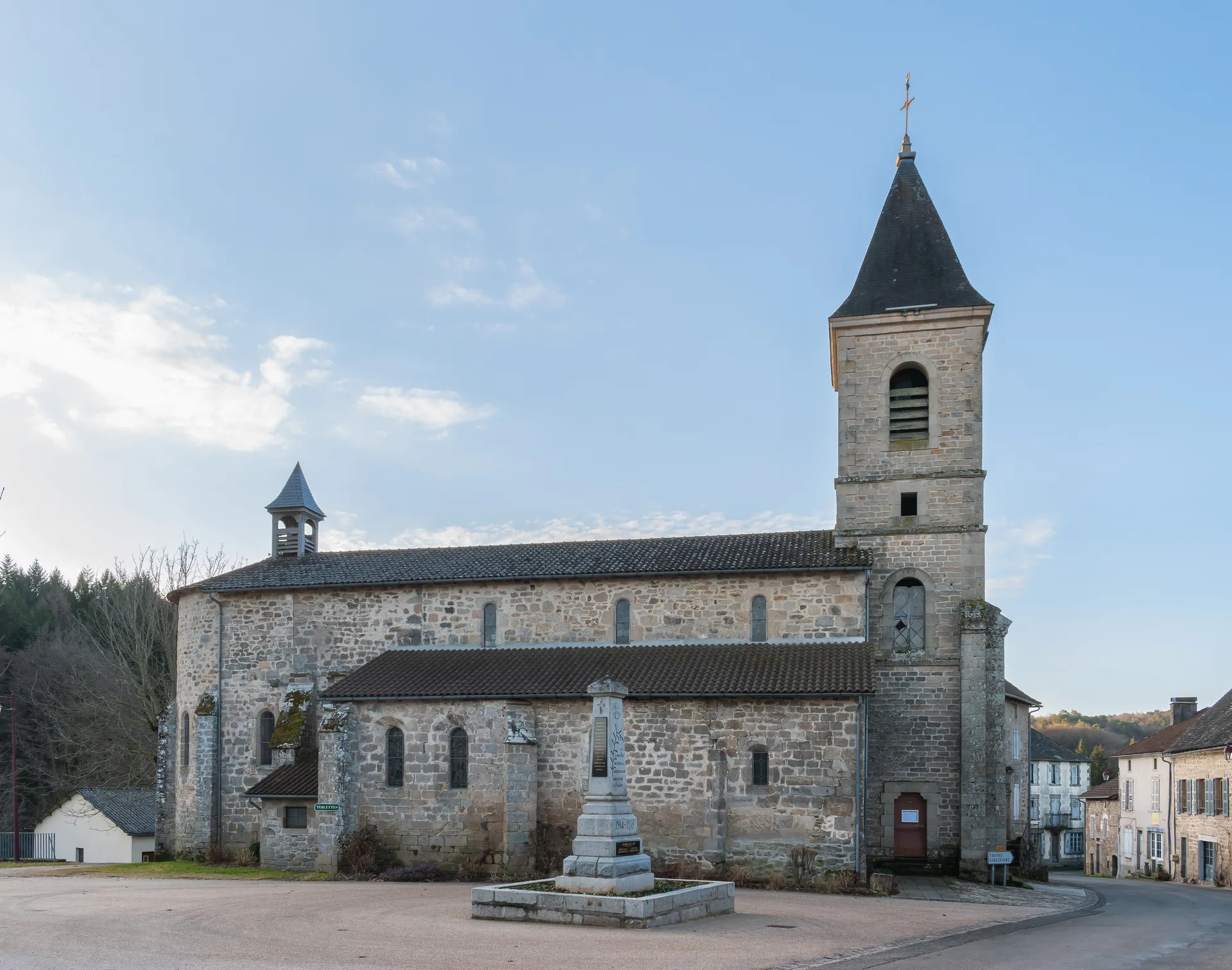 Lac de Candes à Sousceyrac-en-Quercy — À 1,5 km du lac