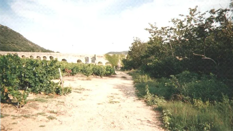 Lac de Caramany à Caramany — À 4,5 km du lac