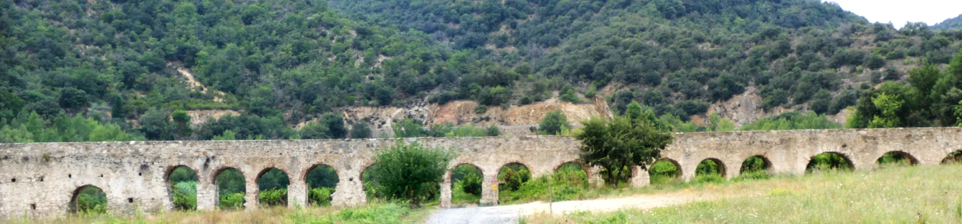 Lac de Caramany à Caramany — À 4,5 km du lac