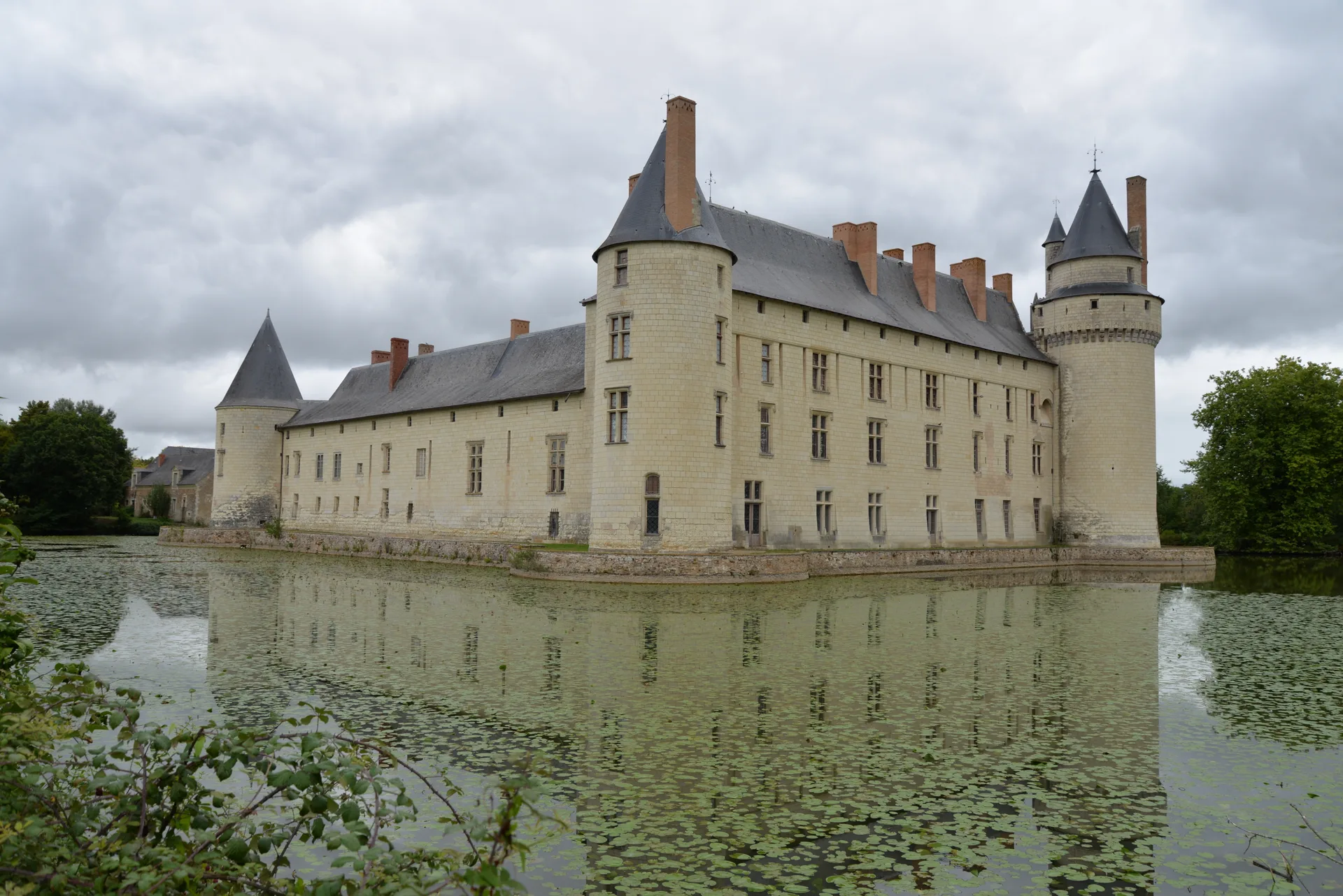 Lac de Carpatrophy à Cheffes — À 2,7 km du lac
