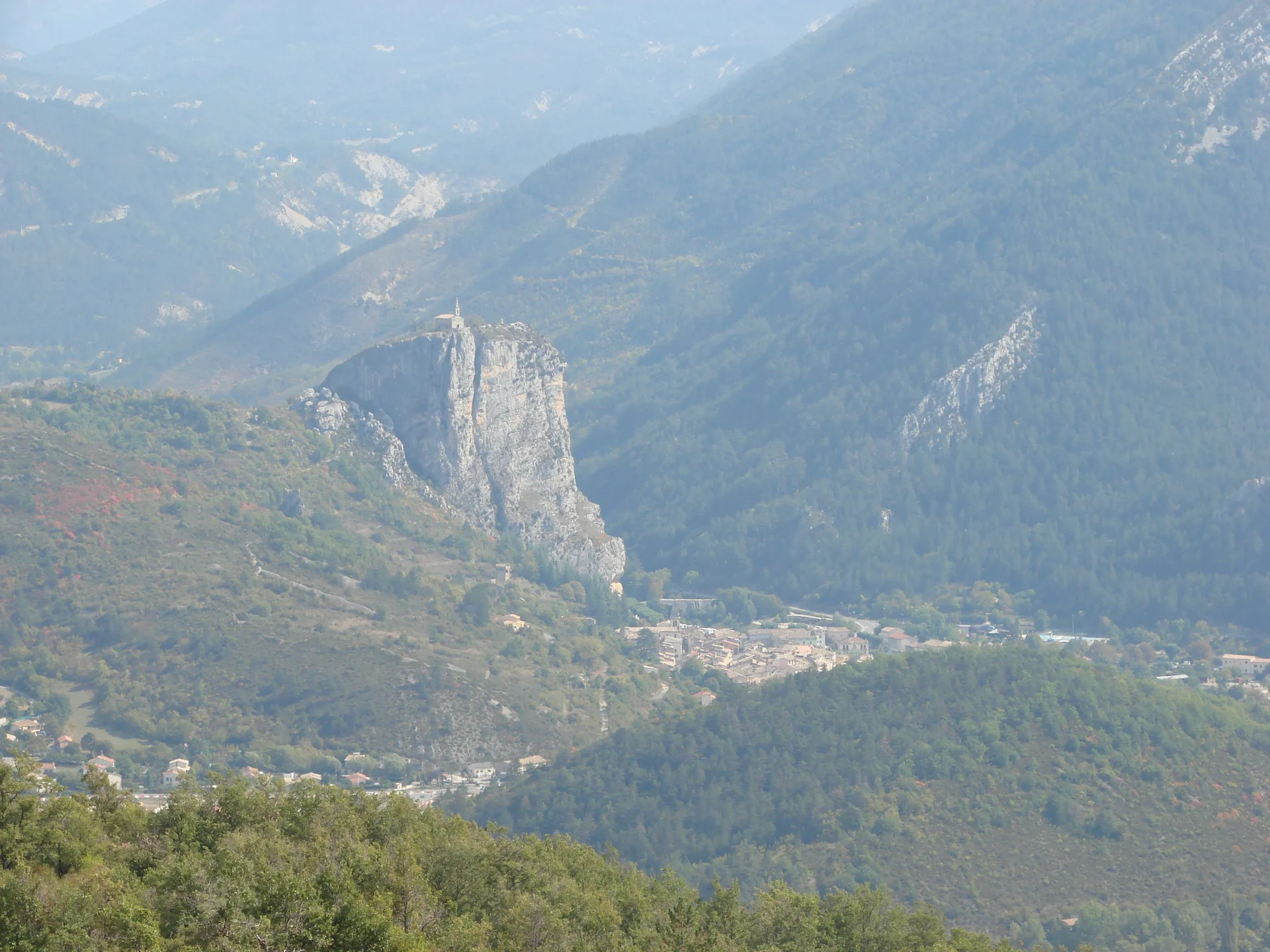 Lac de Castillon à Castellane — À 4,0 km du lac